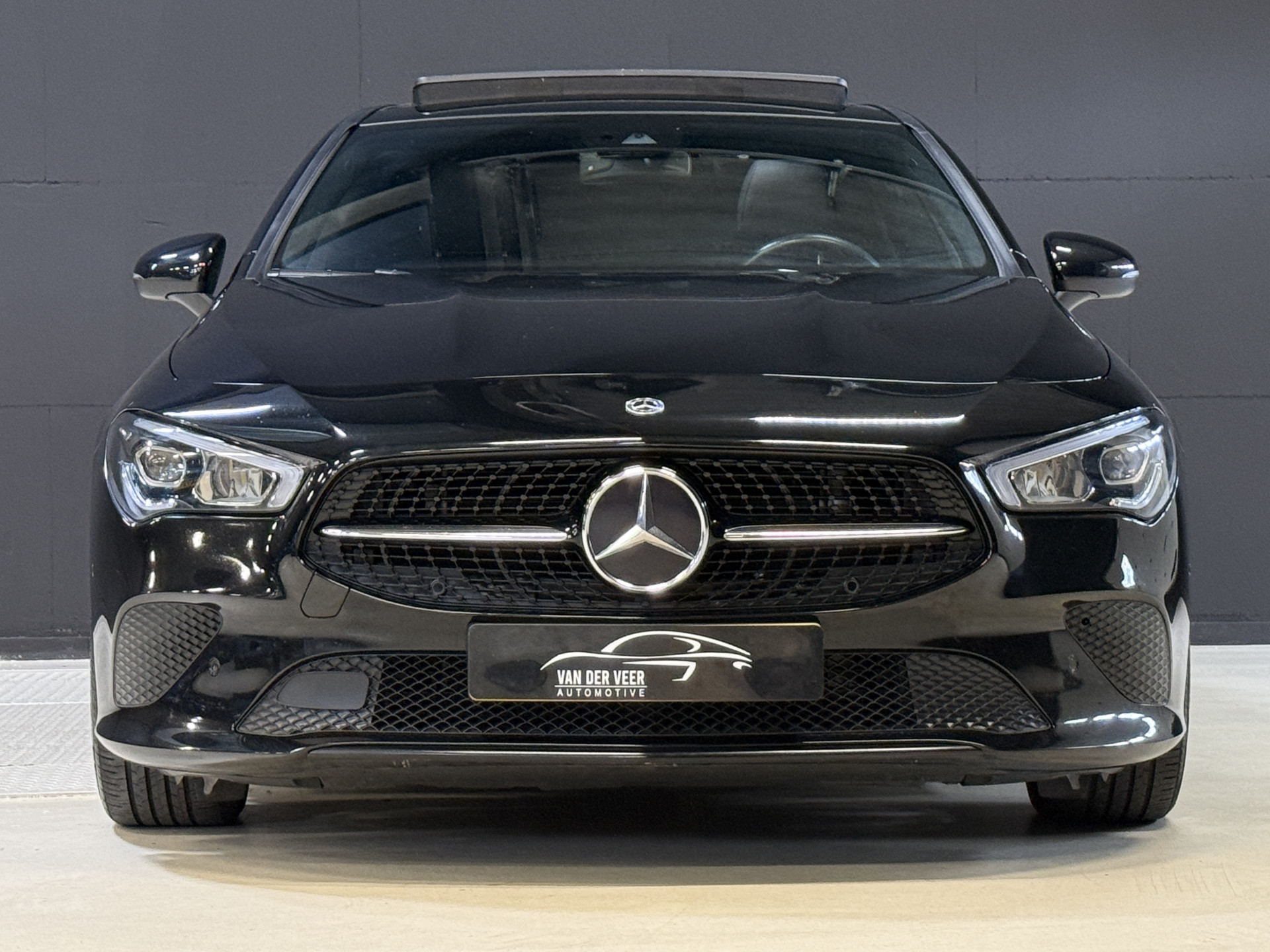 Mercedes-Benz CLA-klasse Shooting Brake 180 Luxury Line | Panoramadak | Leder | Camera | Sfeerverlichting