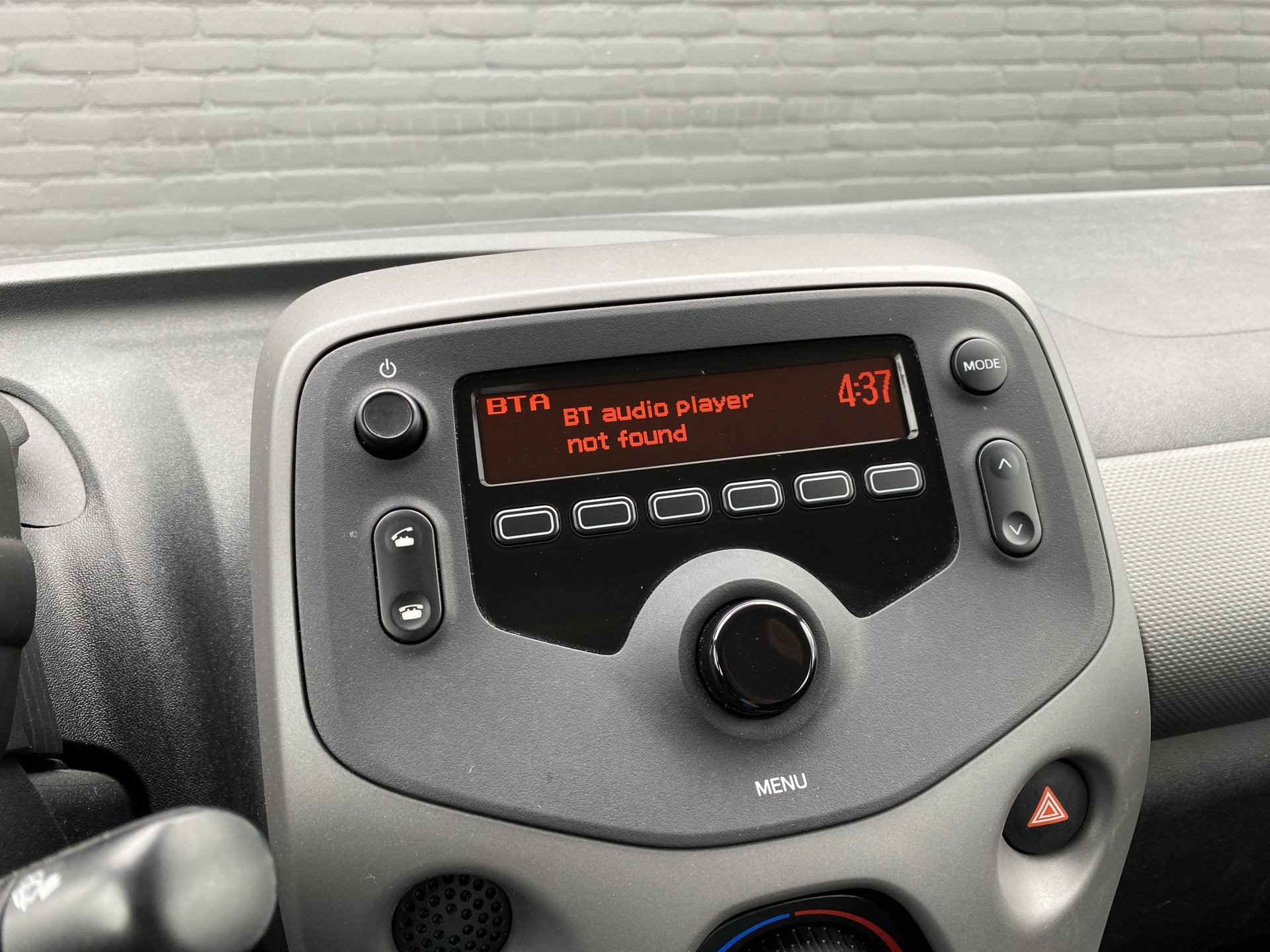 Peugeot 108 1.0 e-VTi Active | 1e eigenaar | airco | bluetooth | all season banden | tom tom navigatie | led verl.