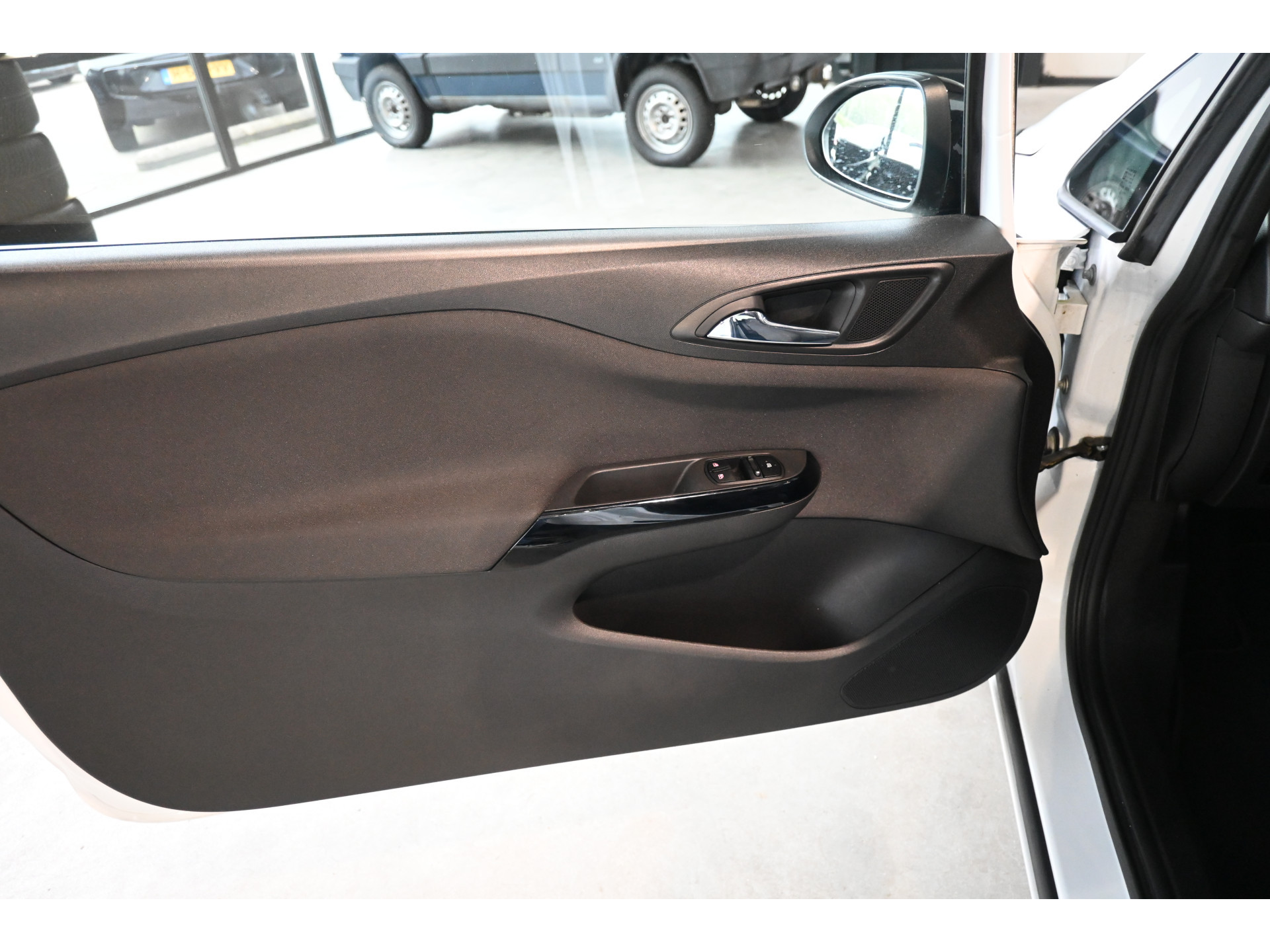 Opel Corsa 1.0 Turbo Color Edition Nap Airco Cruise Pdc Lichtmetaal 1e Eigenaar 100% Onderhouden! Inruil Mogelijk!