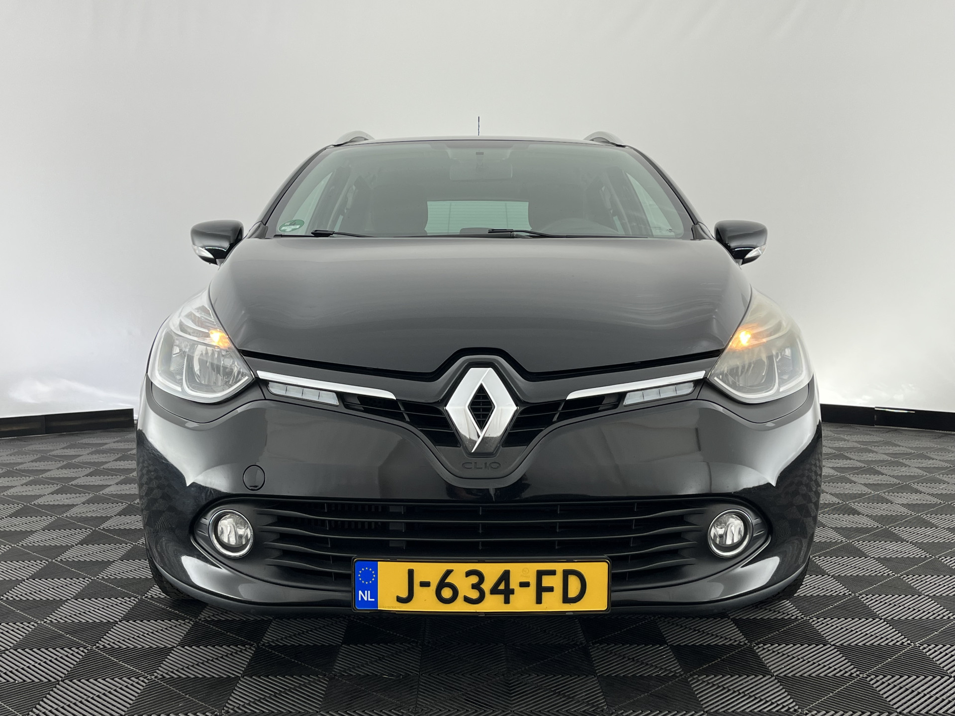 Renault Clio Estate 1.5 dCi ECO Dynamique *NAVI-FULLMAP | AIRCO | CRUISE | KEYLESS | COMFORTSEATS | BASS-REFLEX-AUDIO | PRIVACYGLASS | 16"ALU*