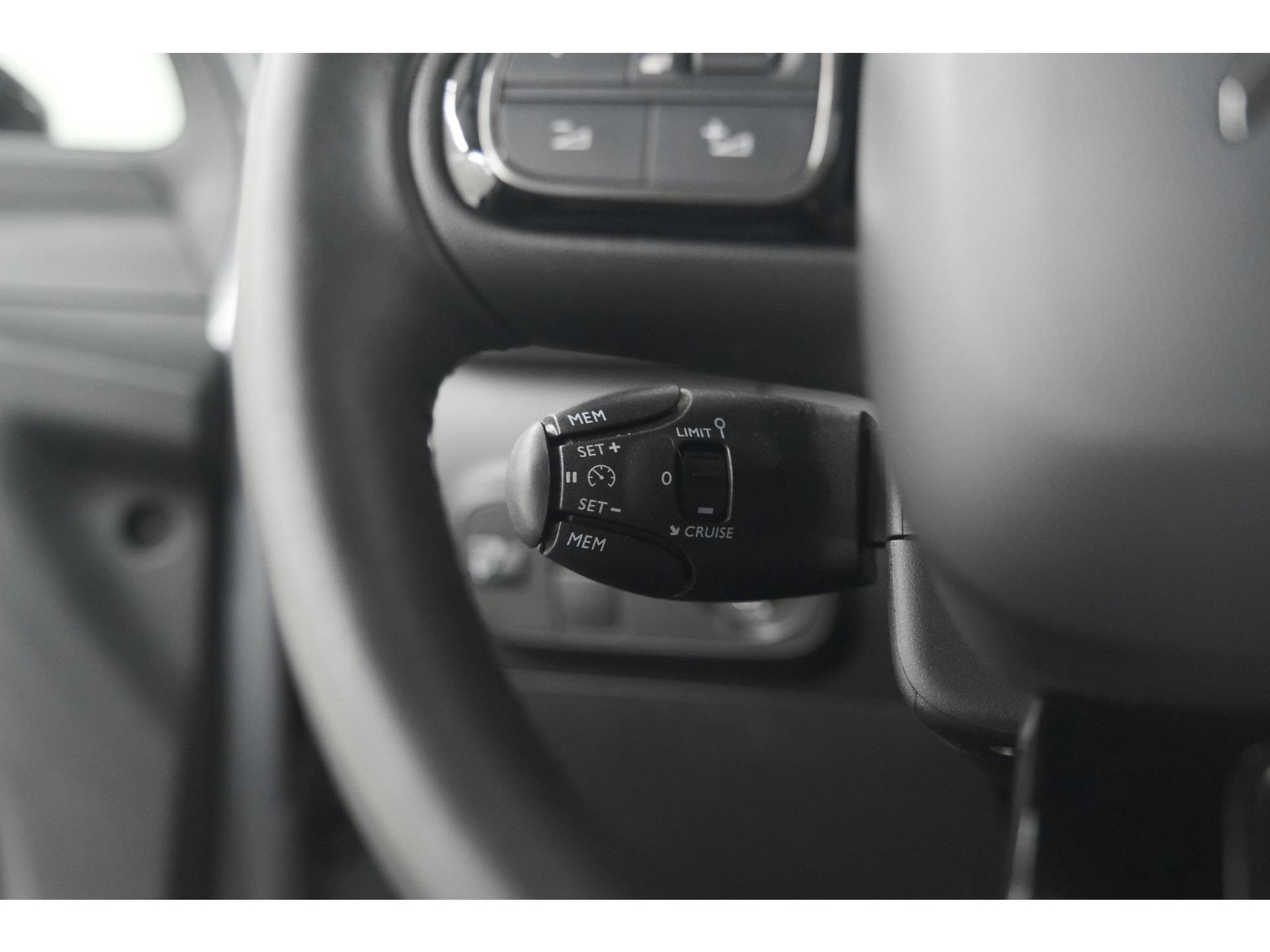 Citroen C3 PureTech 110 EAT6 Max | Camera | Parkeersensoren | Navigatie | Apple Carplay