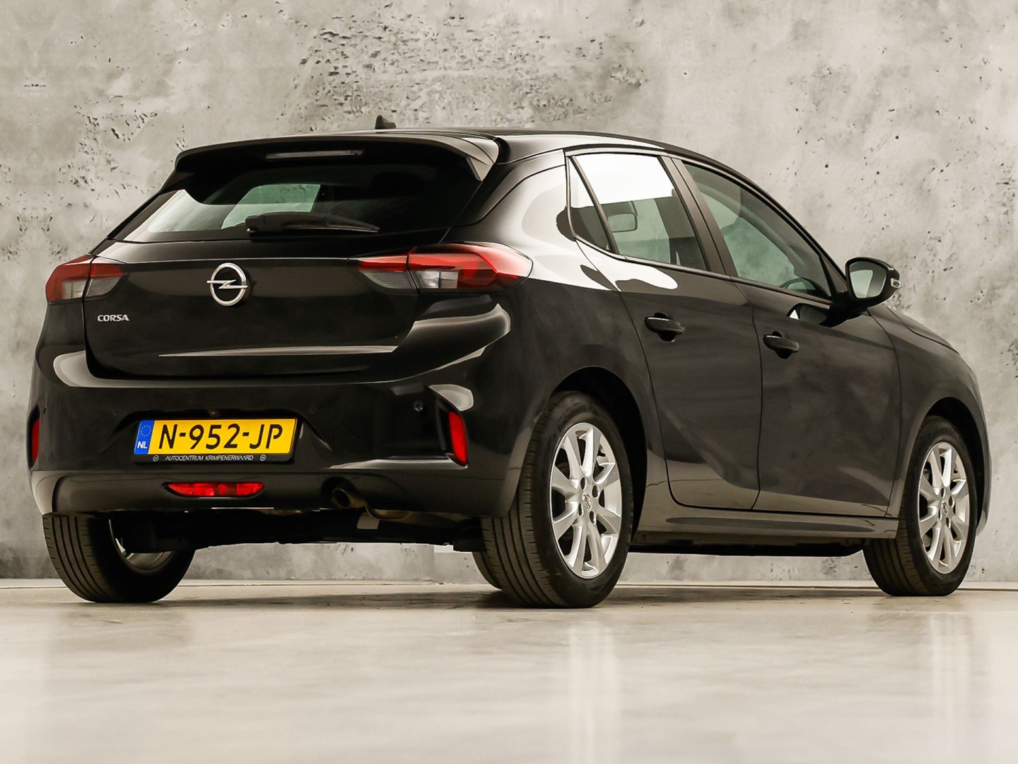 Opel Corsa 1.2 Sport (APPLE CARPLAY, GROOT NAVI, 360 CAMERA, CRUISE, PARKEERSENSOREN, LEDER STUURWIEL, SPORTSTOELEN, LM VELGEN, NIEUWSTAAT)