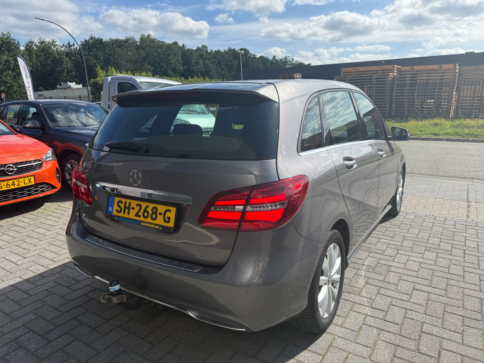Mercedes-Benz B-klasse 180 Ambition | 1E EIGENAAR | 3/6/12MND GARANTIE | NAVI | LED | AICRO | CRUISE | TREKHAAK |