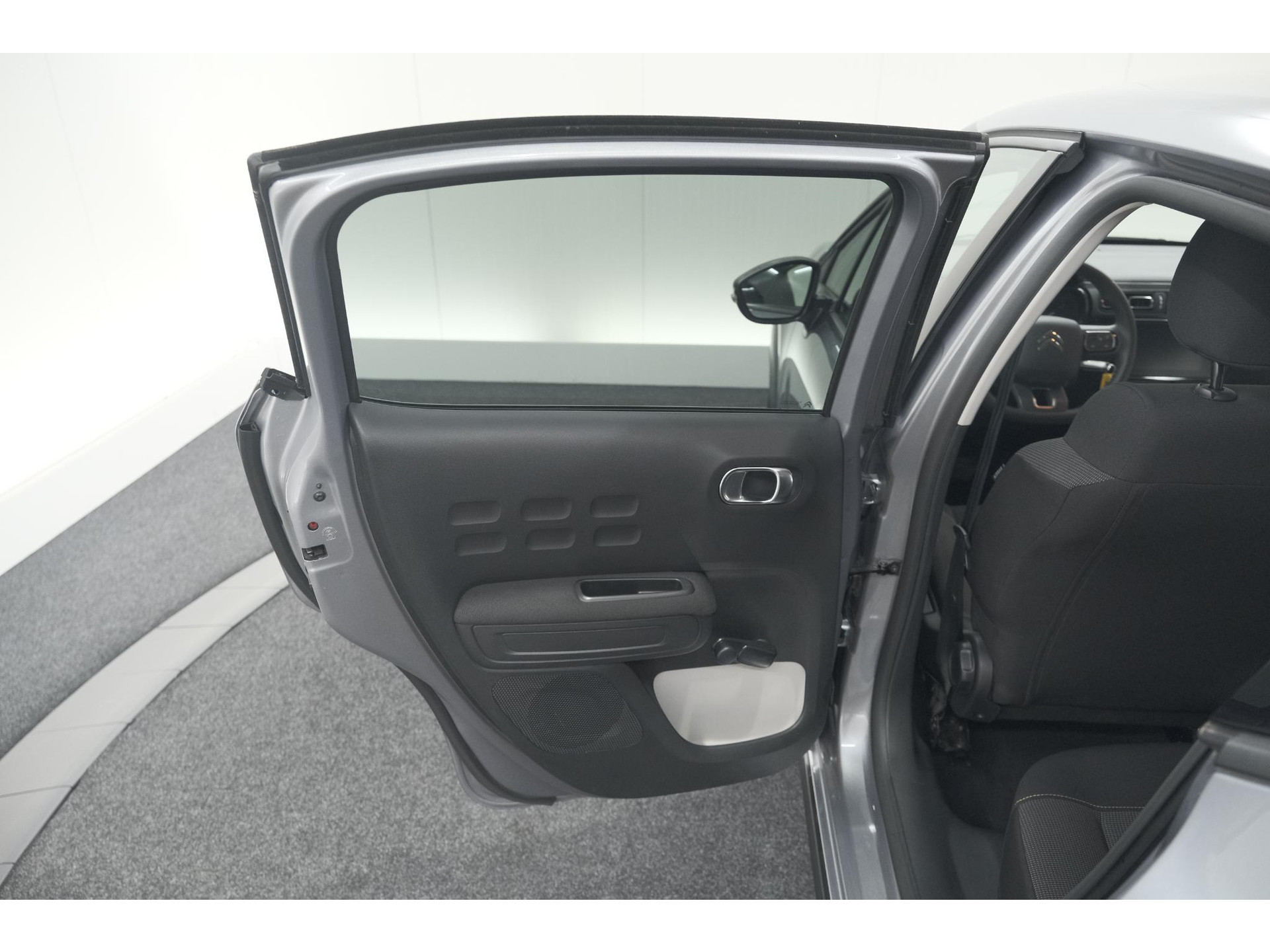 Citroen C3 PureTech 110 EAT6 Max | Apple Carplay | Parkeersensoren | Climate Control | 16 Inch Lichtmetalen Velgen