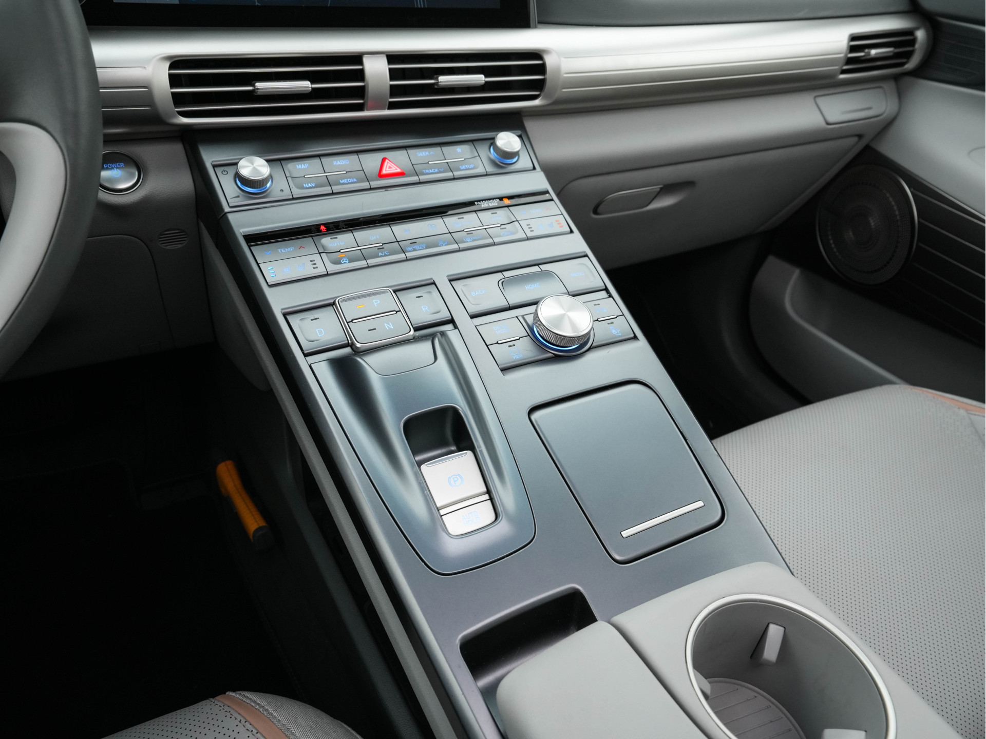 Hyundai NEXO FCEV Plus Pack [ HYDROGENIUM ] (INCL-BTW) Aut. *PANO | LEATHER | NAVI-FULLMAP | ADAPTIVE-CRUISE |  FULL-LED | KEYLESS | DAB |  KRELL-AUDIO | DIGI-WIDESCREEN-COCKPIT | SURROUND-VIEW | SHIFT-PADDLES | COMFORT-SEATS |