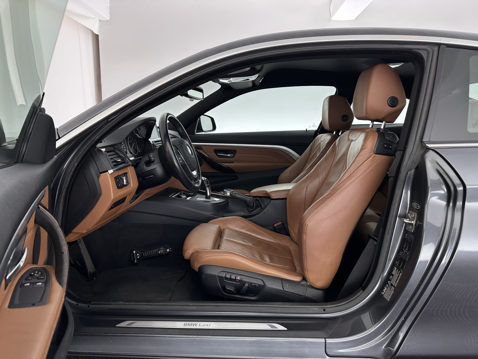 BMW 4-serie Coupé 435d xDrive Executive Aut. *LEATHER | BI-XENON | MEMORY-PACK | TOPVIEW | HEAD-UP | BLINDSPOT | HEATED-SPORTSEATS | KEYLESS | NAVI-FULLMAP | ECC | PDC | CRUISE | 19''ALU*