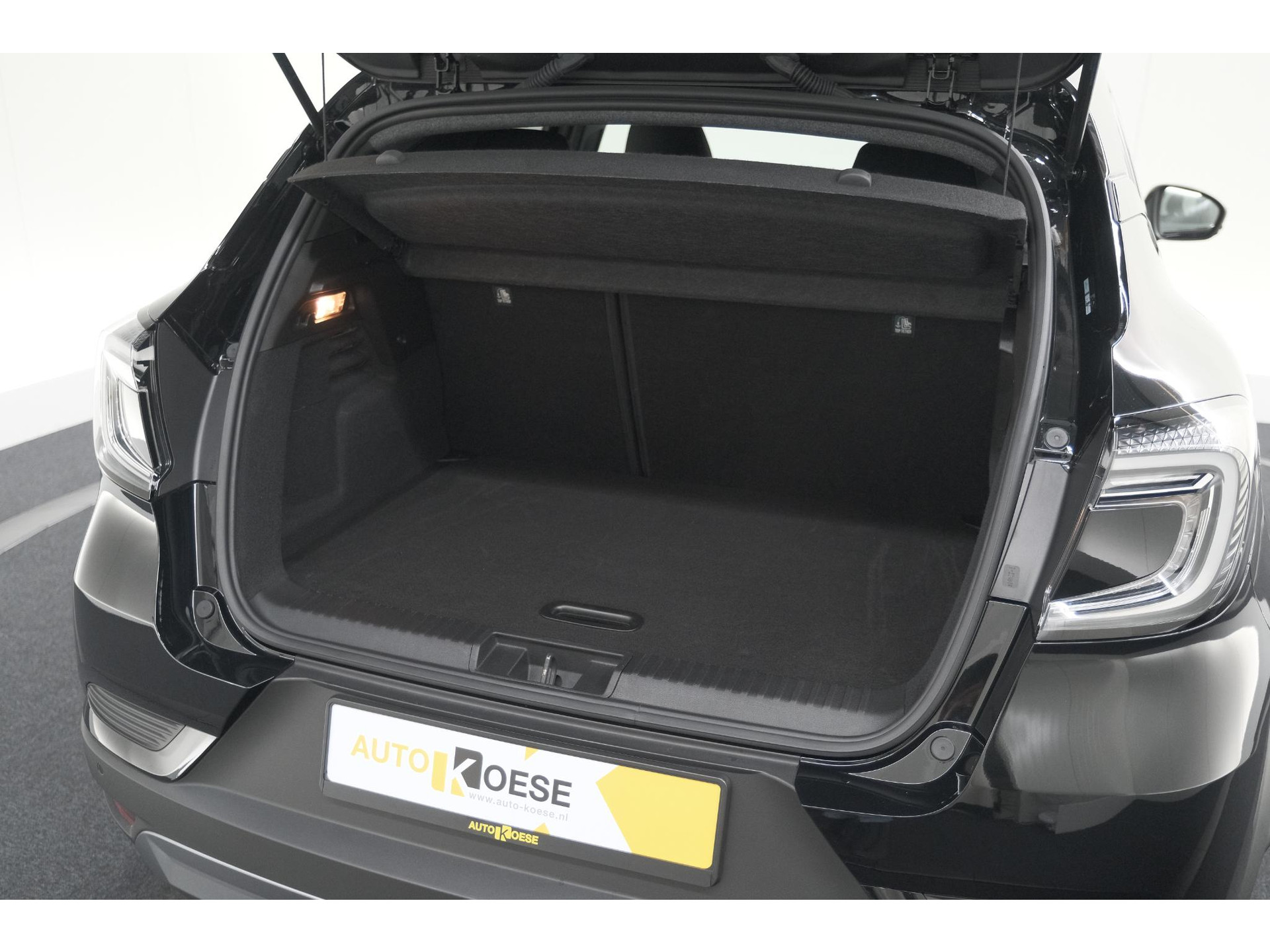 Renault Captur 1.8 E-Tech full hybrid 160 Esprit Alpine | 360 Camera | Adaptieve Cruise Control | Dodehoekdetectie | Stuurwielverwarming