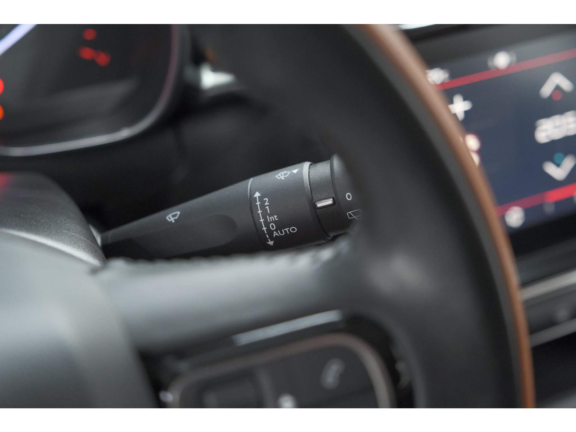 Citroen C3 PureTech 110 S&S Shine | Trekhaak | Parkeersensoren | Navigatie | Apple Carplay