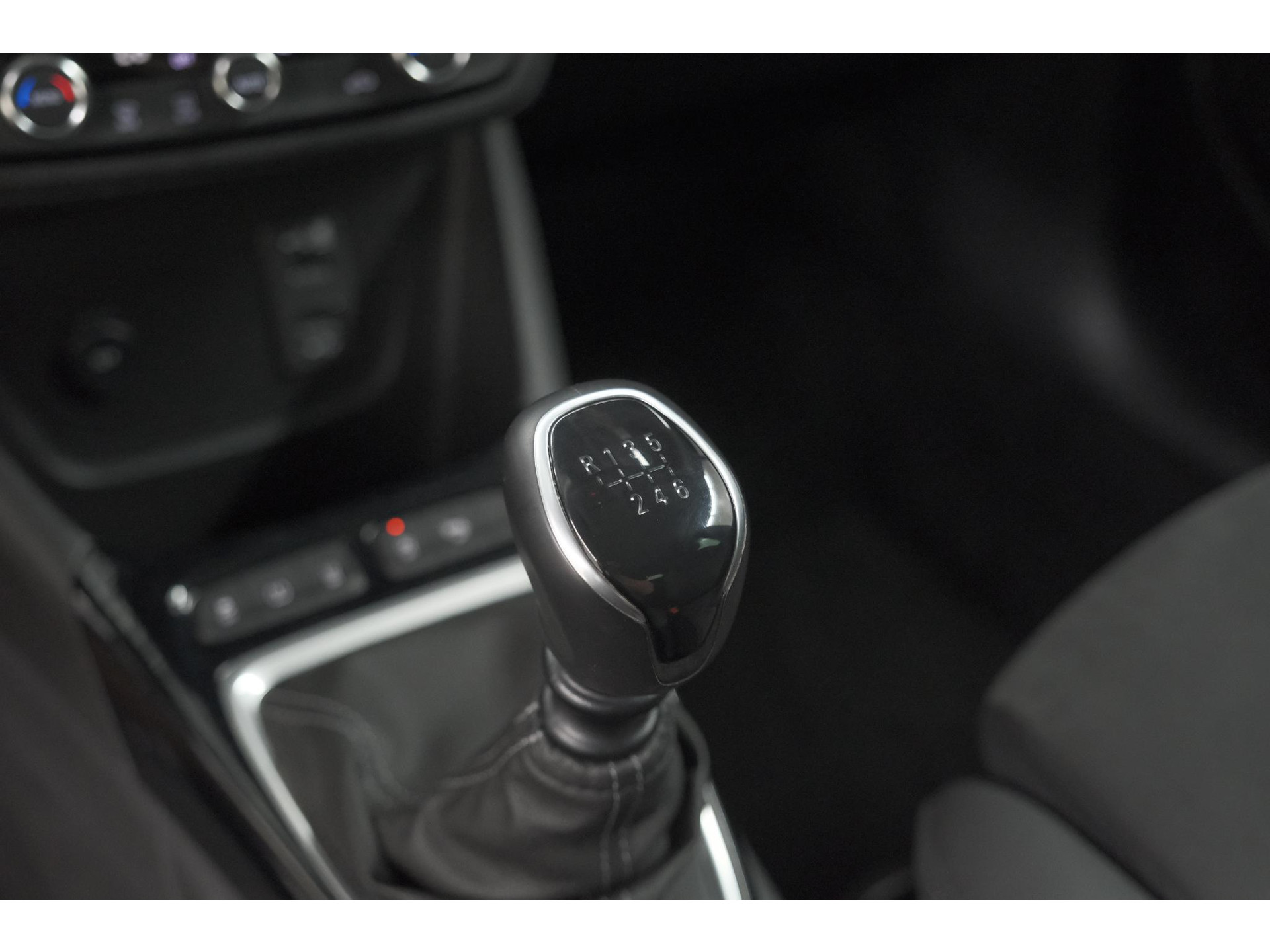 Opel Crossland 1.2 Turbo Ultimate | Camera | Dodehoekdetectie | Comfort Pakket | Apple Carplay