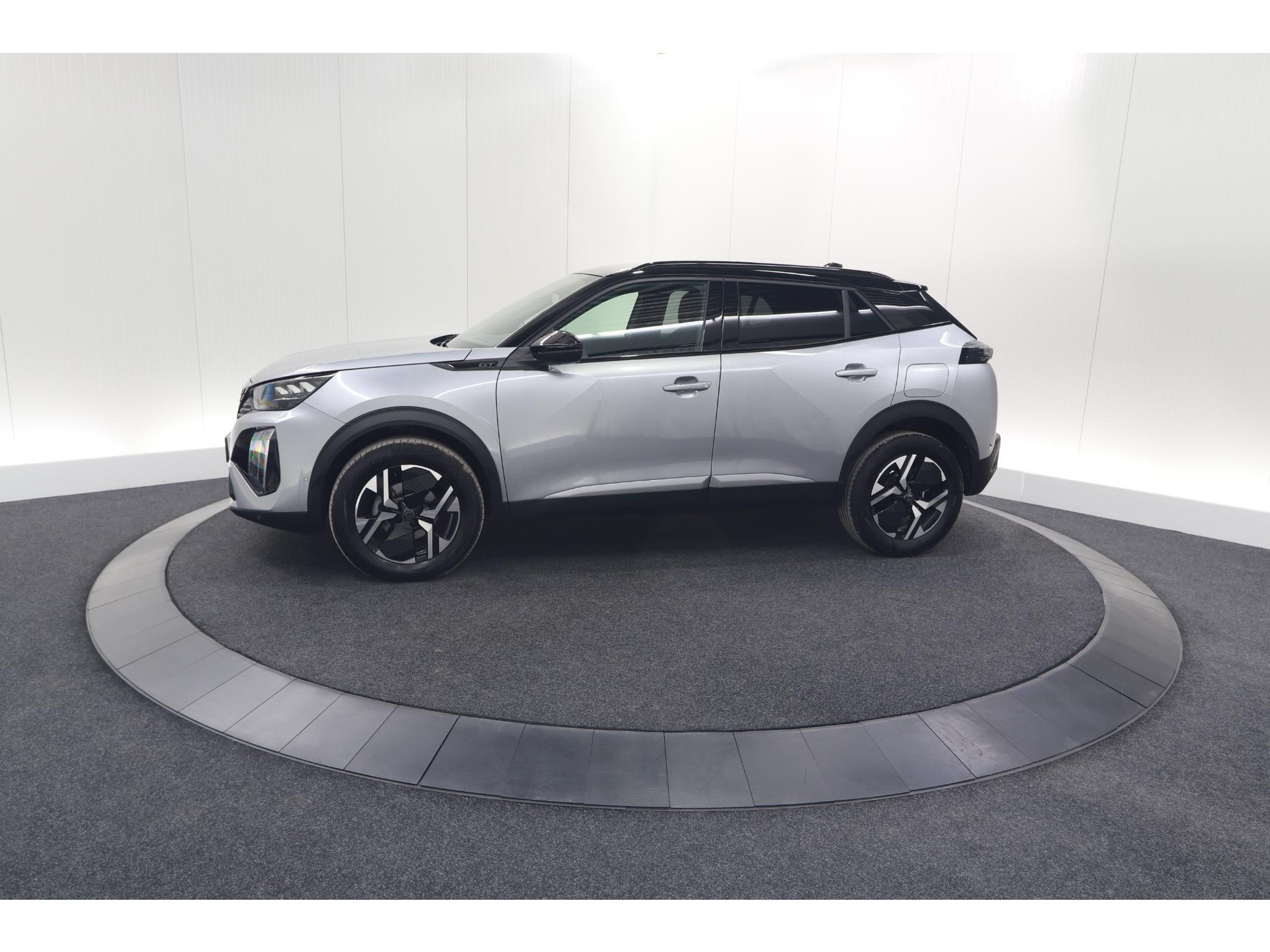 Peugeot 2008 PureTech 130 EAT8 GT | 360 Camera | Stoelmassage | Adaptieve Cruise Control | Dodehoekdetectie