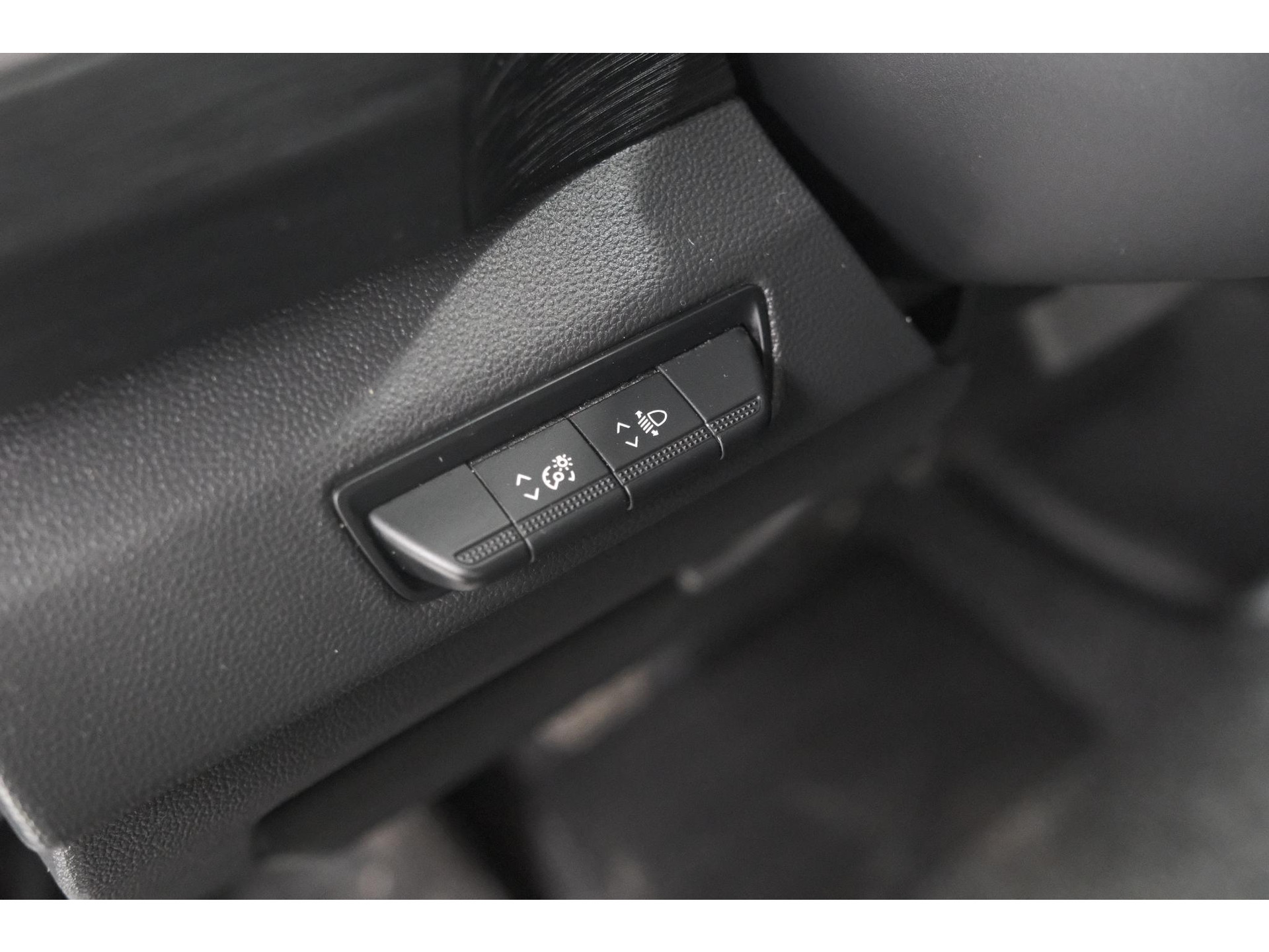 Renault Trafic 2.0 dCi 110 T30 L2H1 Work Edition | Trekhaak | Camera | Navigatie | Sidebars | Betimmering Laadruimte