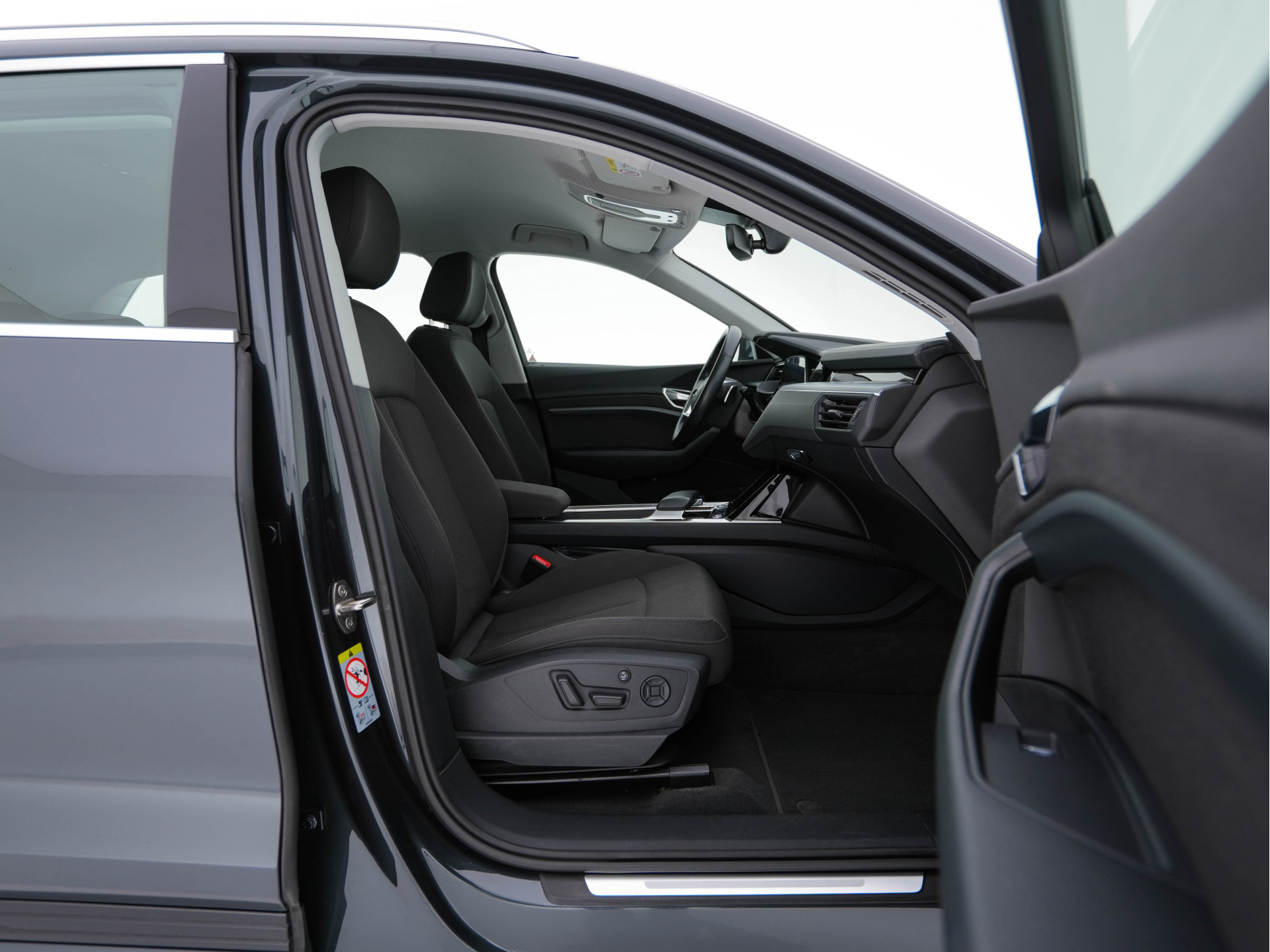 Audi e-tron 50 Quattro Launch edition 71 kWh (⚠️)  [ 3-Fase ] {SOH-100%} (INCL-BTW) Aut. *FULL-LED | DIGI-COCKPIT | NAVI-FULLMAP | HEATED-COMFORTSEATS | KEYLESS | AUDI-SOUND | SHIFT-PADDLES | ECC | PDC | CRUISE | 20''ALU*