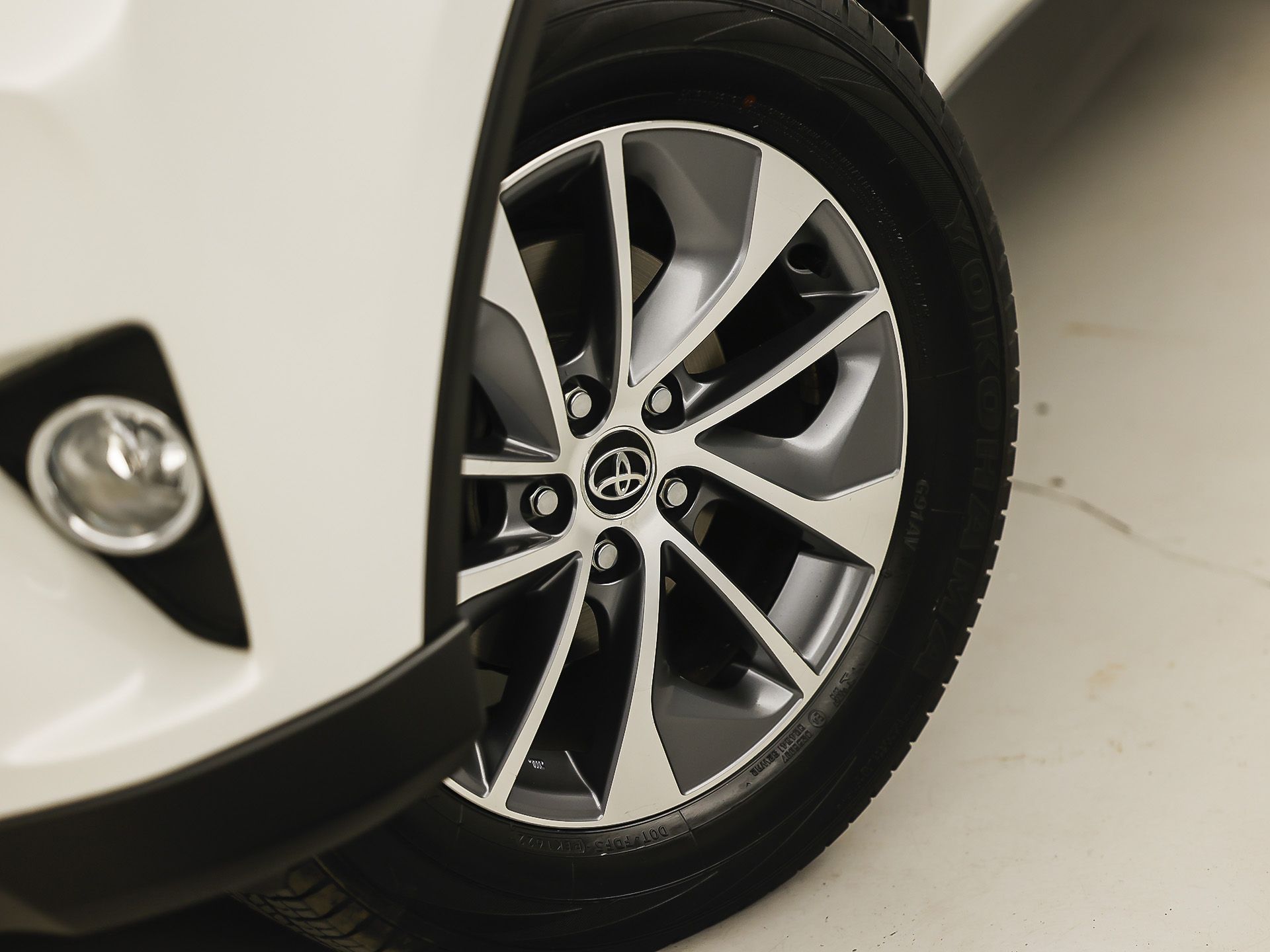 Toyota RAV4 2.5 Hybrid Executive Sport 197Pk Automaat (CAMERA, KEYLESS, GETINT GLAS, SPORTSTOELEN, ELEK PAKKET, NIEUWE APK, NIEUWSTAAT)