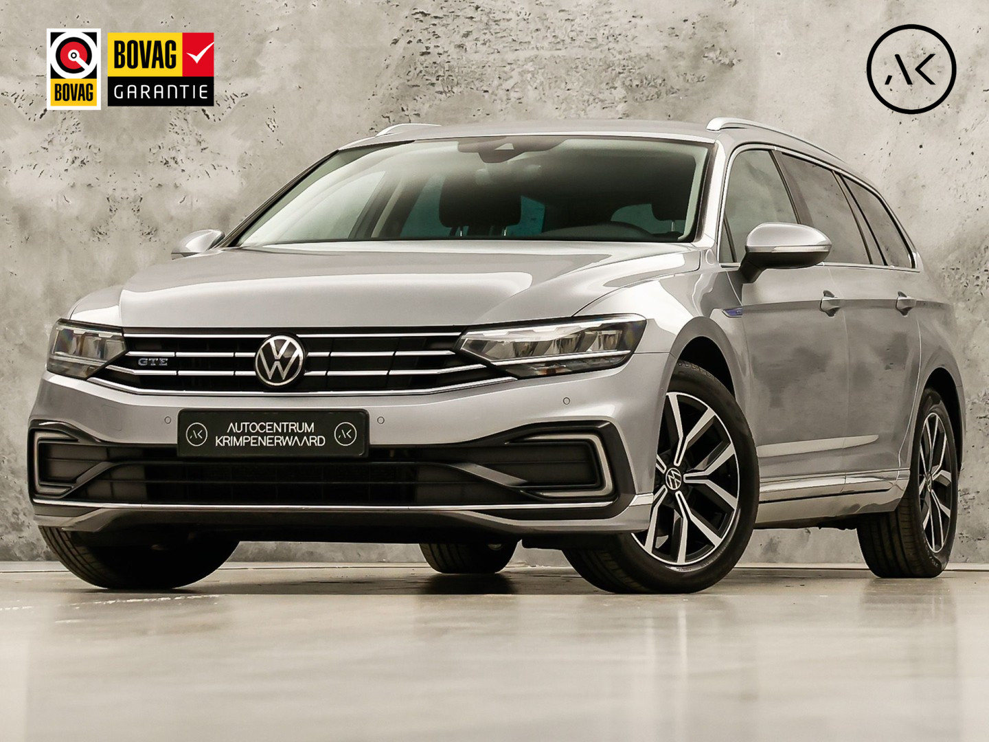 Volkswagen Passat Variant 1.4 TSI PHEV GTE 218Pk Automaat (APPLE CARPLAY, SOH 88,9%, GROOT NAVI, CAMERA, TREKHAAK, KEYLESS, SPORTSTOELEN, STOELVERWARMING, GETINT GLAS, NIEUWSTAAT)
