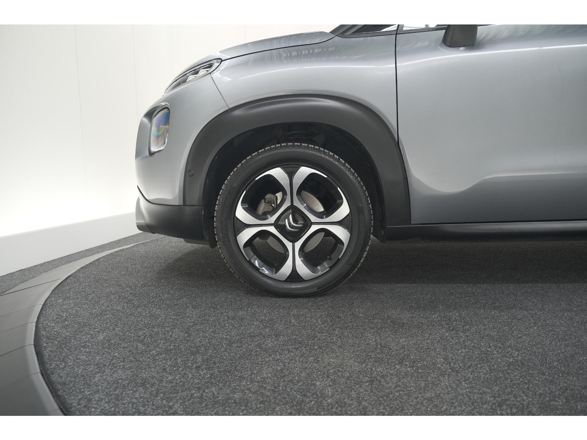 Citroen C3 Aircross PureTech 110 EAT6 Shine | Trekhaak | Panoramadak | Head-Up Display | Camera | Navigatie