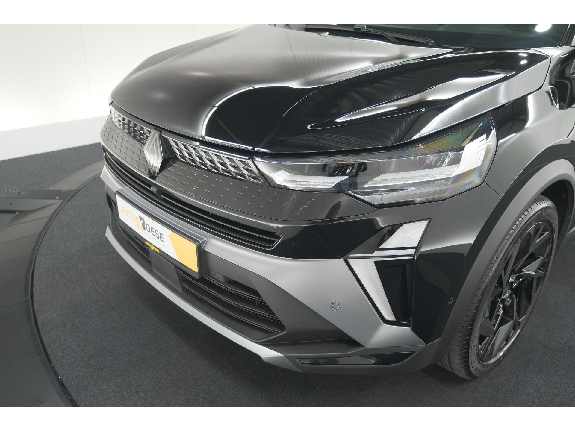 Renault Captur 1.8 E-Tech full hybrid 160 Esprit Alpine | 360 Camera | Adaptieve Cruise Control | Dodehoekdetectie | Stuurwielverwarming