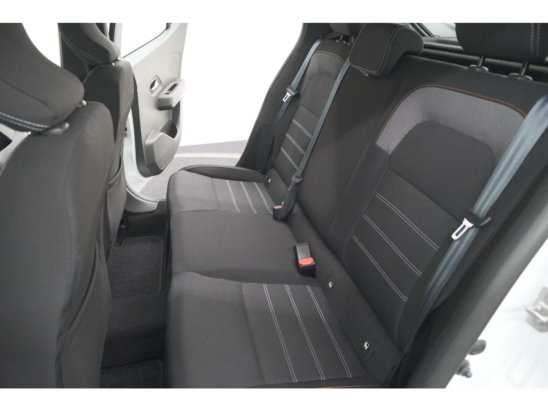 Dacia Sandero Stepway 1.0 TCe 90 Comfort | Apple Carplay | Parkeersensoren | Cruise Control