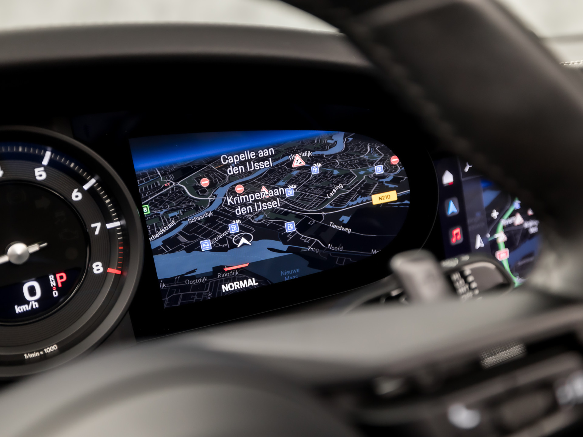 Porsche 911 Cabrio 3.0 Carrera 385Pk (SPORT CHRONO PAKKET, SPORTUITLAAT, BOSE AUDIO, LED MATRIX, APPLE CARPLAY, CAMERA, SFEERVERLICHTING, STOELVERWARMING, NIEUWSTAAT)