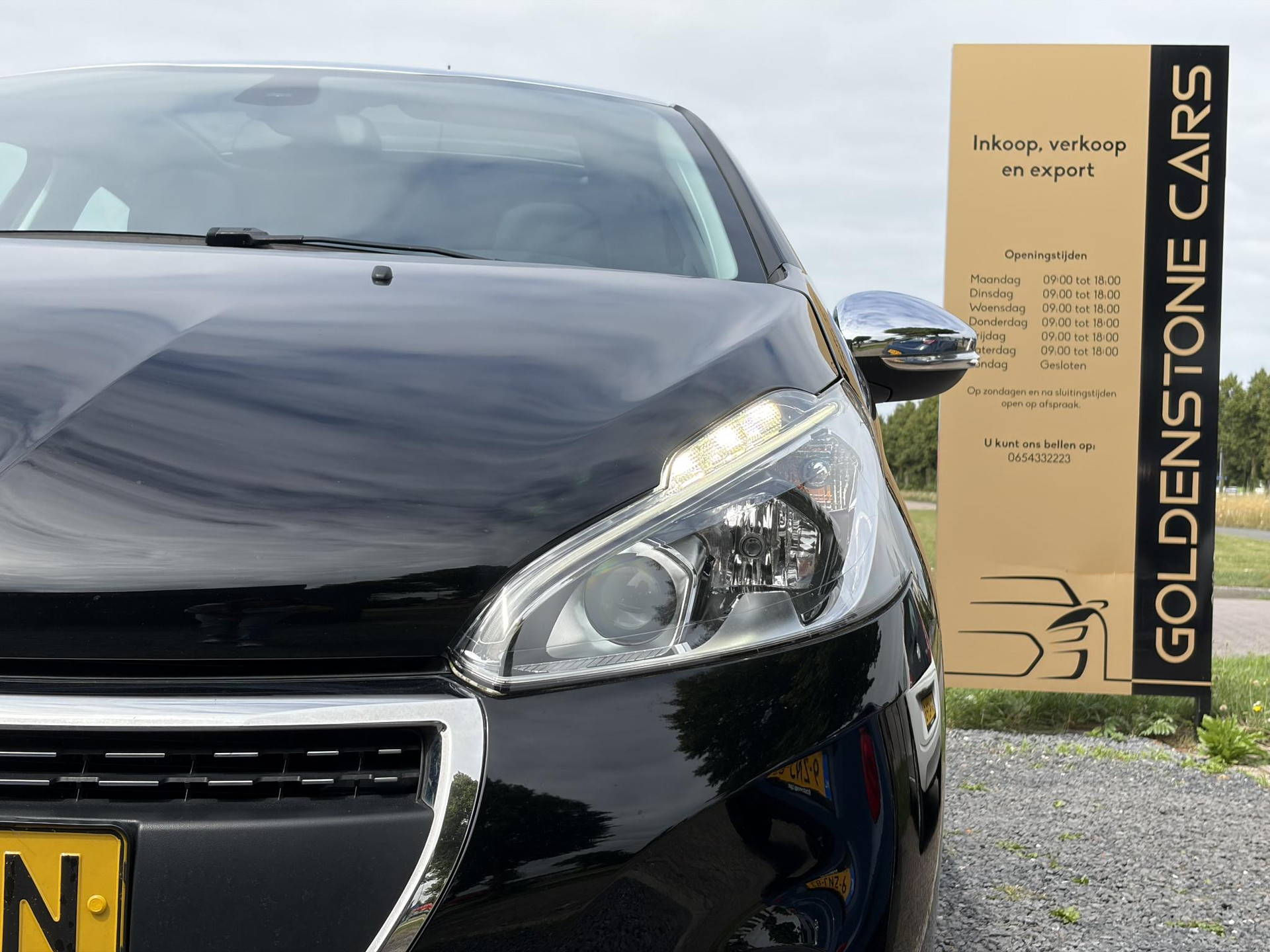 Peugeot 208 1.2 PureTech Allure D-riem vv in 2022,2e Eigenaar,110pk,Dealer Onderhouden,Pano,Carplay,Camera,Clima,Cruise,5 Deurs,Halfleder,Pdc,N.A.P,Lm velgen,Apk tot 05-2027