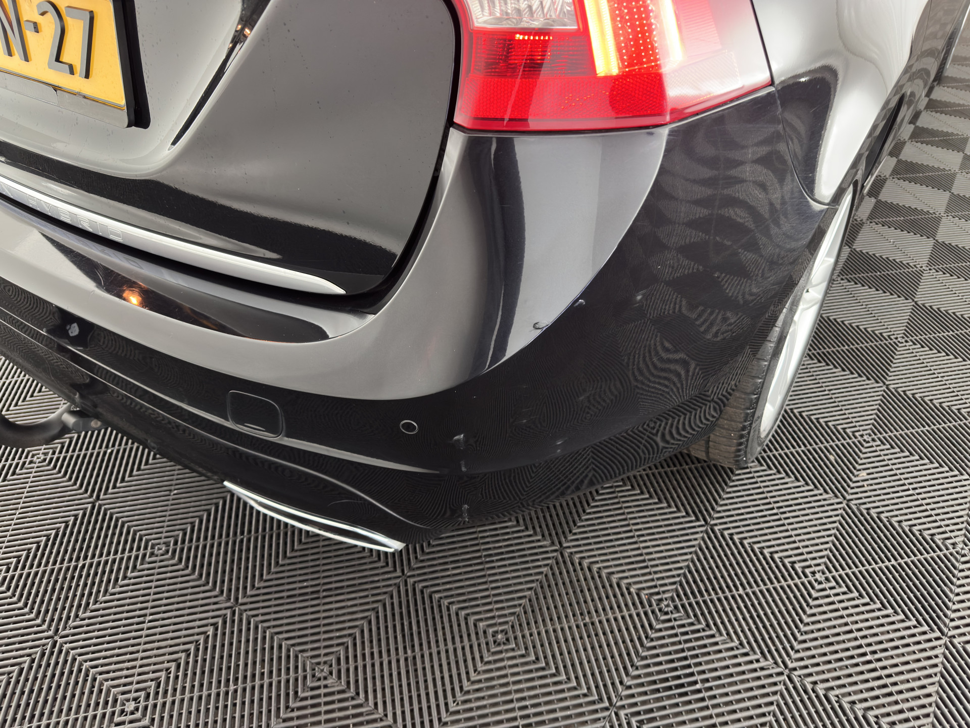 Volvo V60 2.4 D6 AWD Plug-In Hybrid Summum ( Plug-In ) Aut. * LEATHER | PREMIUM-SOUND-AUDIO | NAVI-FULLMAP | BI-XENON |  MEMORY-PACK | CRUISE | HEATED-SPORTSEATS | TOWBAR | 17"ALU*