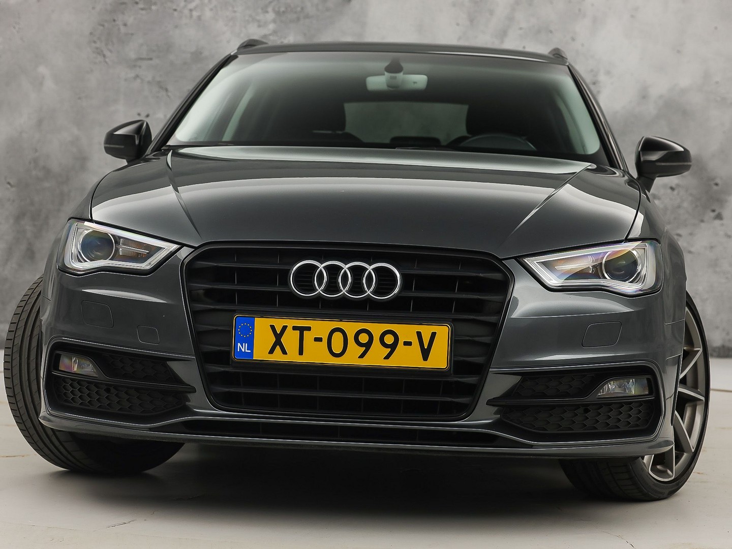 Audi A3 Sportback 1.4 TFSI S-Line Sport Automaat (NAVIGATIE, CLIMATE, LEDER/ALCANTARA, KEYLESS, SPORTSTOELEN, STOELVERWARMING, GETINT GLAS, CRUISE, NIEUWSTAAT)