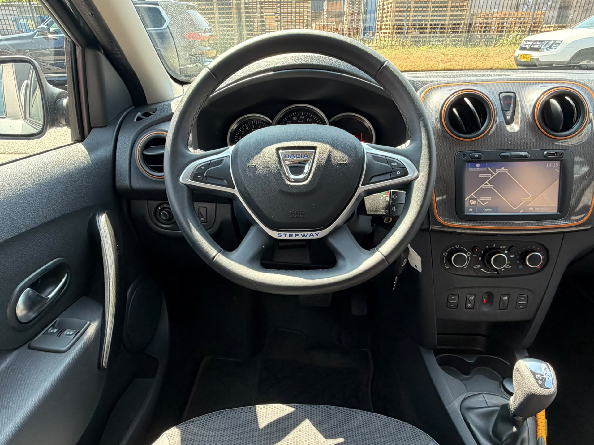 Dacia Sandero 0.9 TCe SL Stepway | 1E EIGENAAR | AUTOMAAT | 3/6 OF 12 MND GARANTIE | NAVI | CAMERA |
