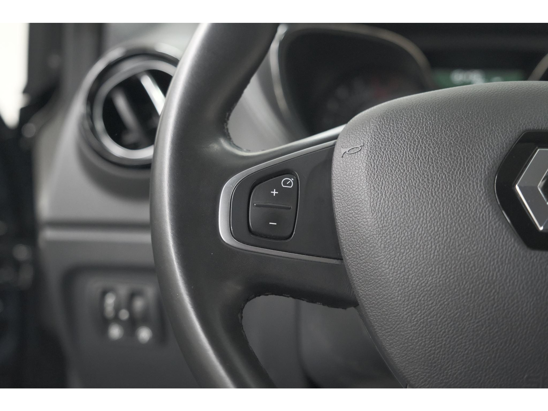 Renault Captur TCe 130 Intens | Camera | Navigatie | Parkeersensoren | Climate Control