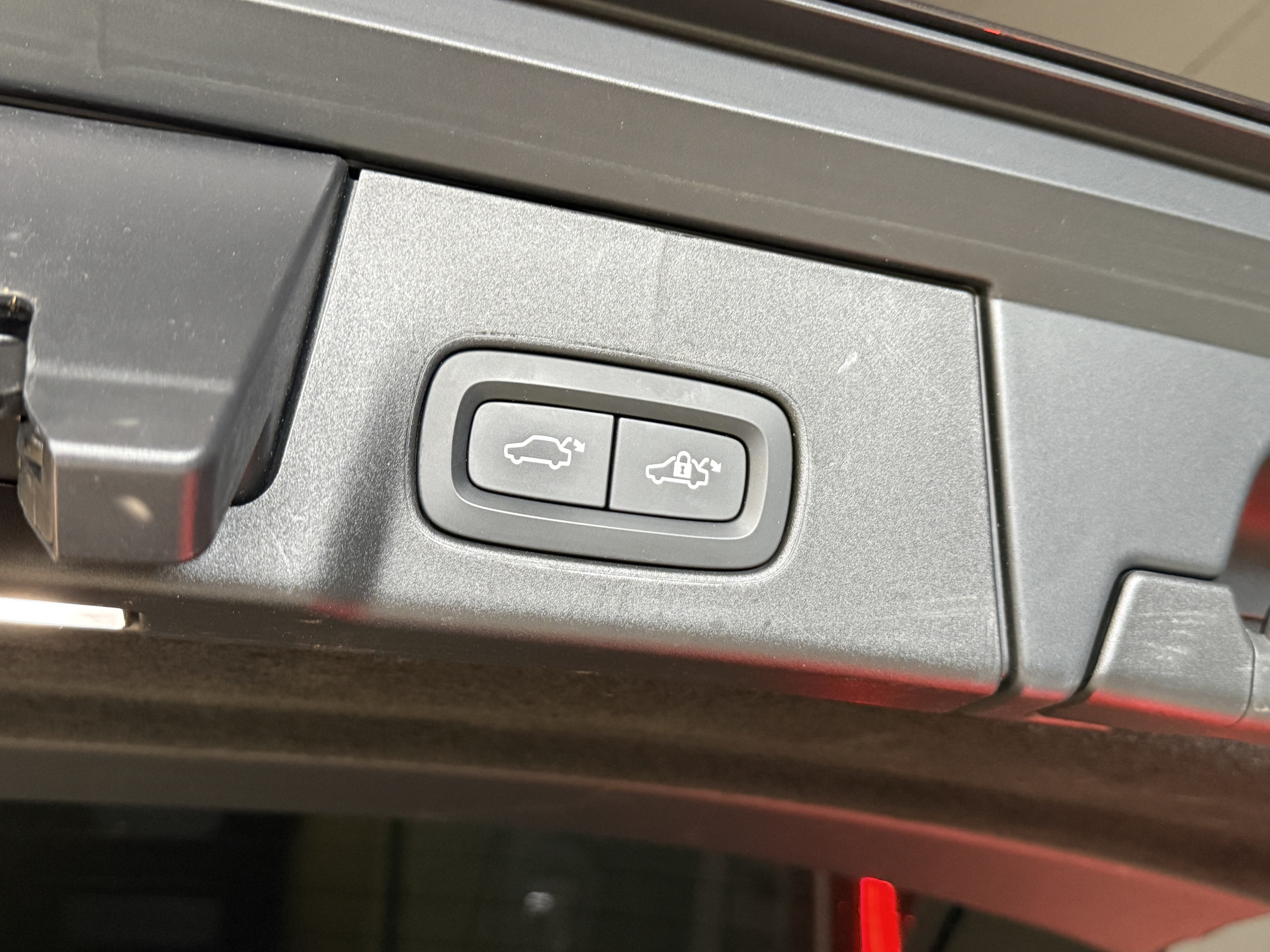 Volvo V90 2.0 B4 Momentum Business | Keyless | Trekhaak | Apple Carplay