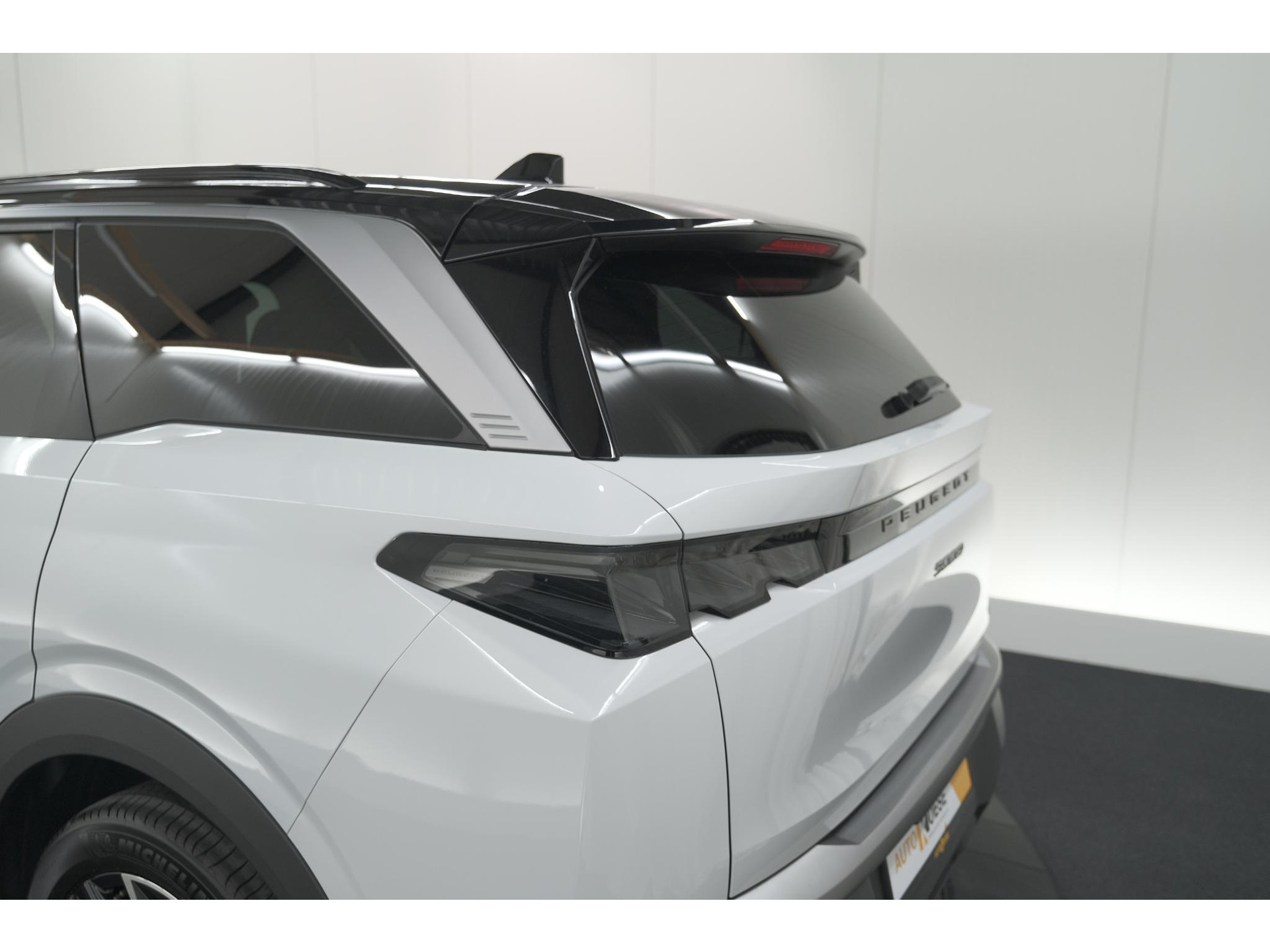Peugeot 5008 1.2 Hybrid 136 GT 7p | Adaptieve Cruise Control | Camera | Elektrische Kofferklep | Stoelverwarming