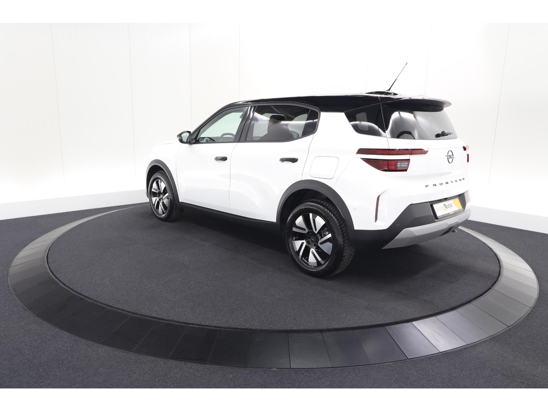 Opel Frontera 1.2 Turbo Hybrid 145 GS | 7 Zitplaatsen | Camera | Dodehoekdetectie | Navigatie