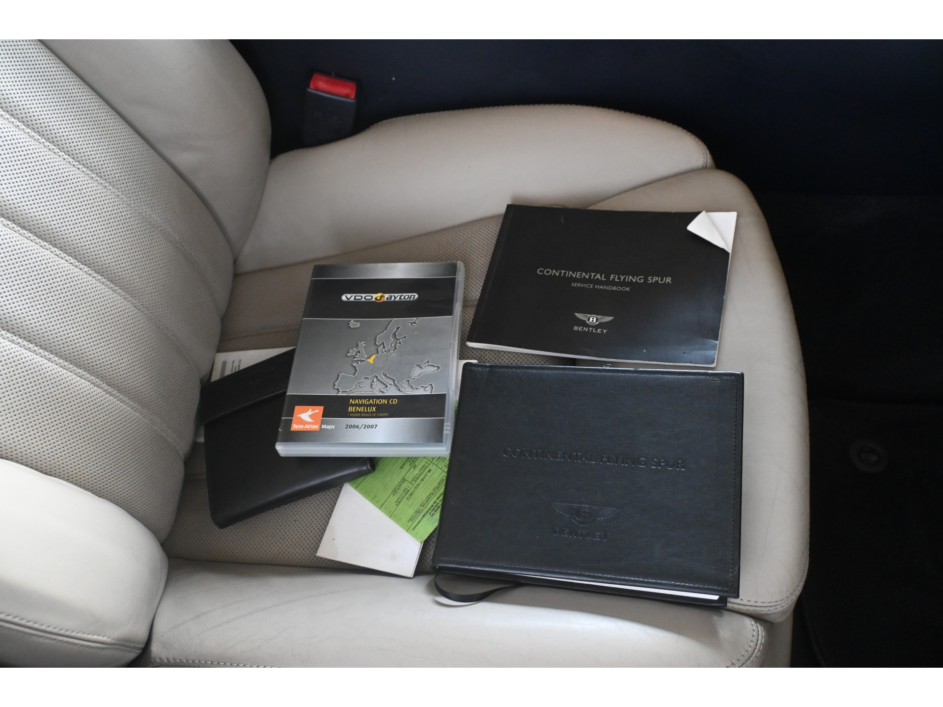 Bentley Continental Flying Spur 6.0 W12 NAP! Automaat Clima Navigatie Stoelverwarming Inruil Mogelijk!