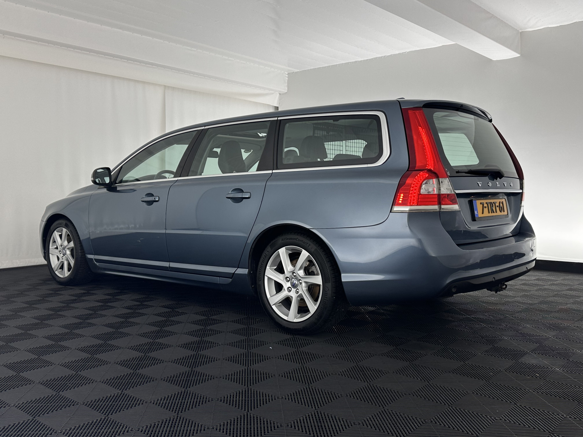 Volvo V70 1.6 D2 Nordic+ *PANO | LEATHER | XENON | MEMORY-PACK | COMFORT-SEATS | NAVI-FULLMAP | ECC | PDC | CRUISE | 17''ALU*