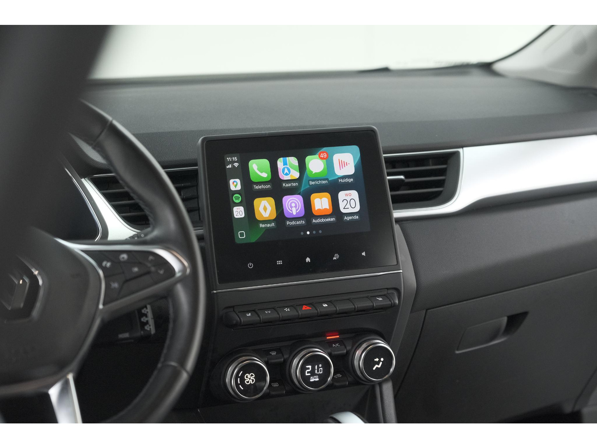 Renault Captur 1.6 E-Tech Plug-in Hybrid 160 Intens | Trekhaak | Camera | Navigatie | Parkeersensoren | Pack Winter