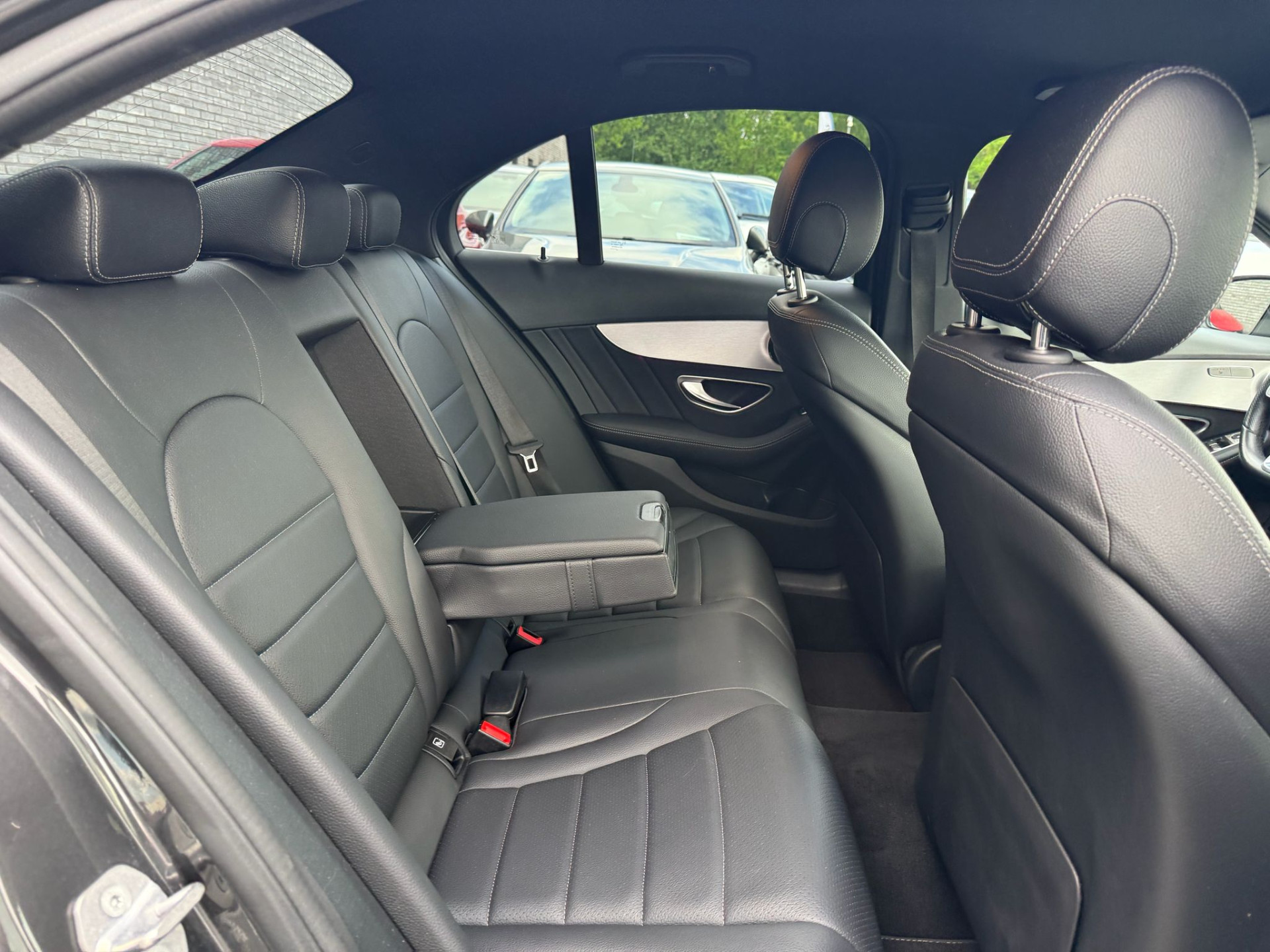 Mercedes-Benz C-klasse 300 e Advantage Pack | 3/6/12MND GARANTIE | AUTOMAAT | CRUISE | LED | LEDER | 360 CAMERA | SFEER | CARPLAY | NAVI |