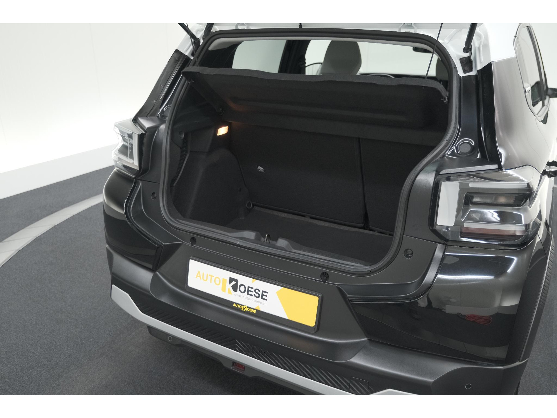 Citroen Ë-C3 Max 113pk 44 kWh | 11 KW Lader | 96% SOH | Camera | Navigatie | Parkeersensoren
