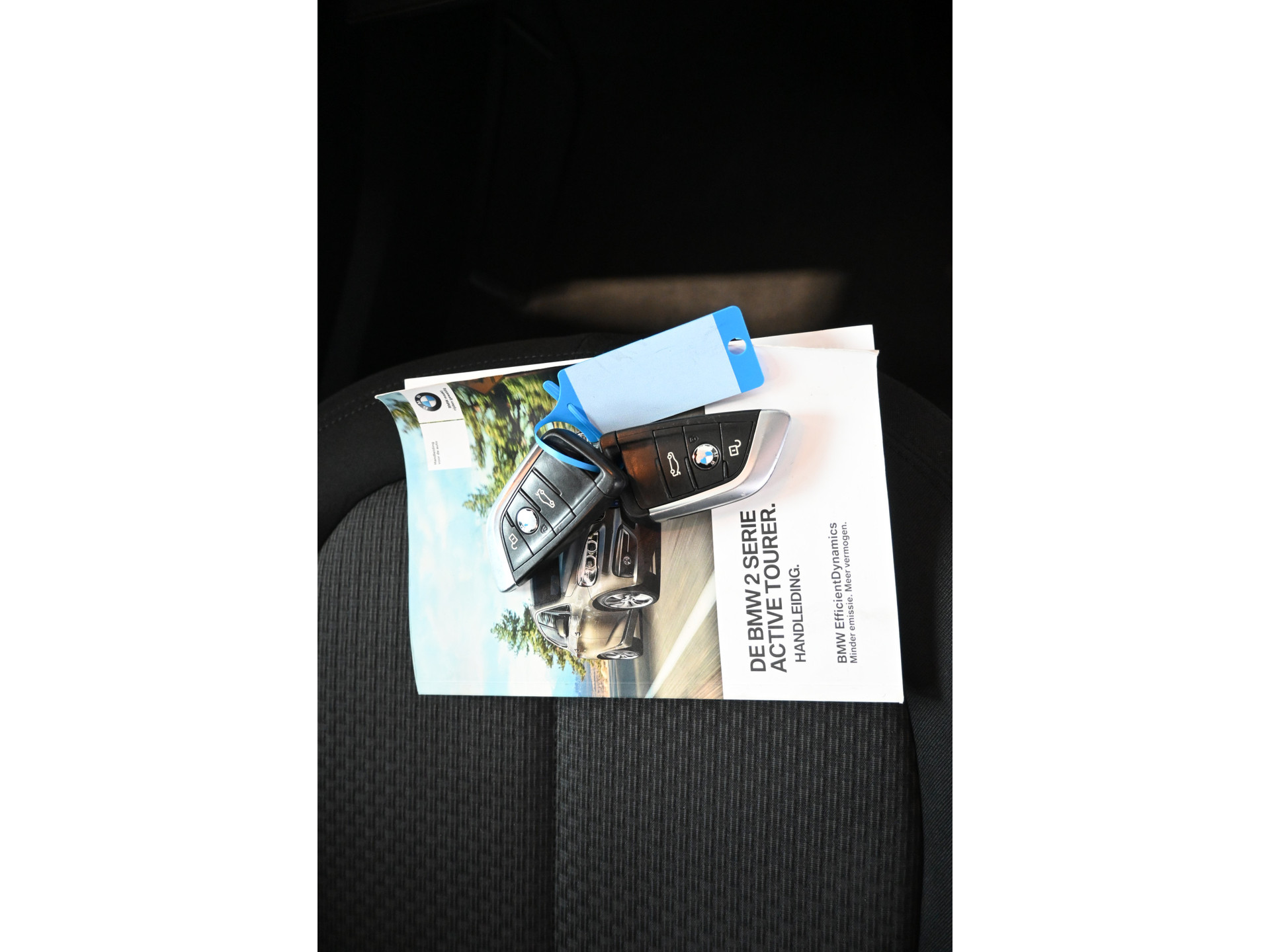 BMW 2-serie Active Tourer 218i Airco Trekhaak LED Lichtmetaal Rijklaarprijs Inruil Mogelijk!