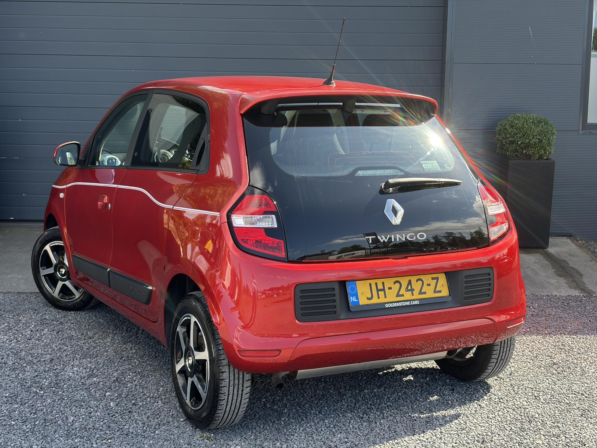 Renault Twingo 1.0 SCe Dynamique Dealer Onderhouden l Airco l Cruise l Recent beurt gehad l Lm velgen l Weinig Km l N.A.P l Apk tot 05-2027