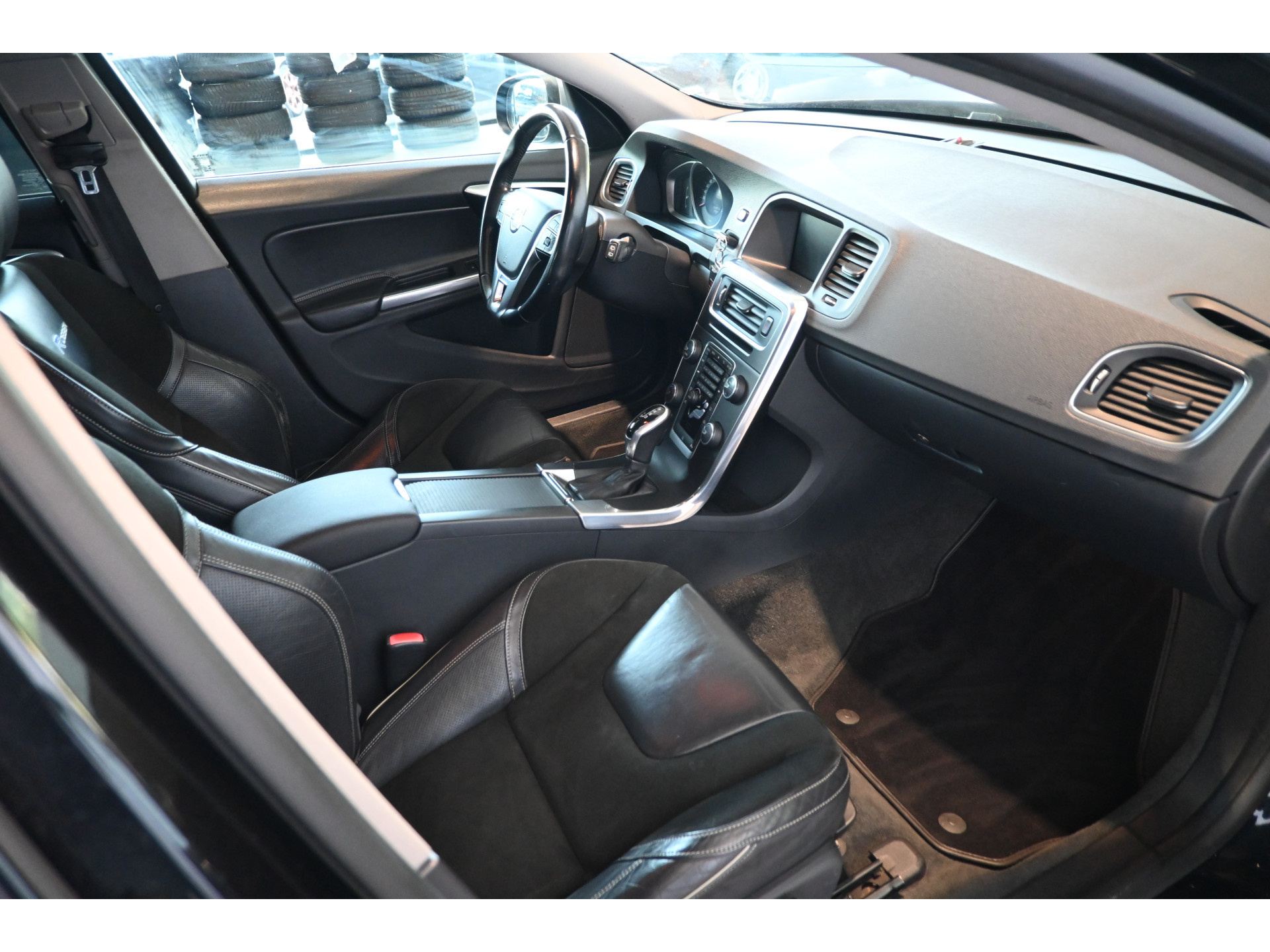 Volvo V60 1.6 D2 Summum Automaat Clima Navigatie Trekhaak Goed Onderhouden! Inruil Mogelijk!
