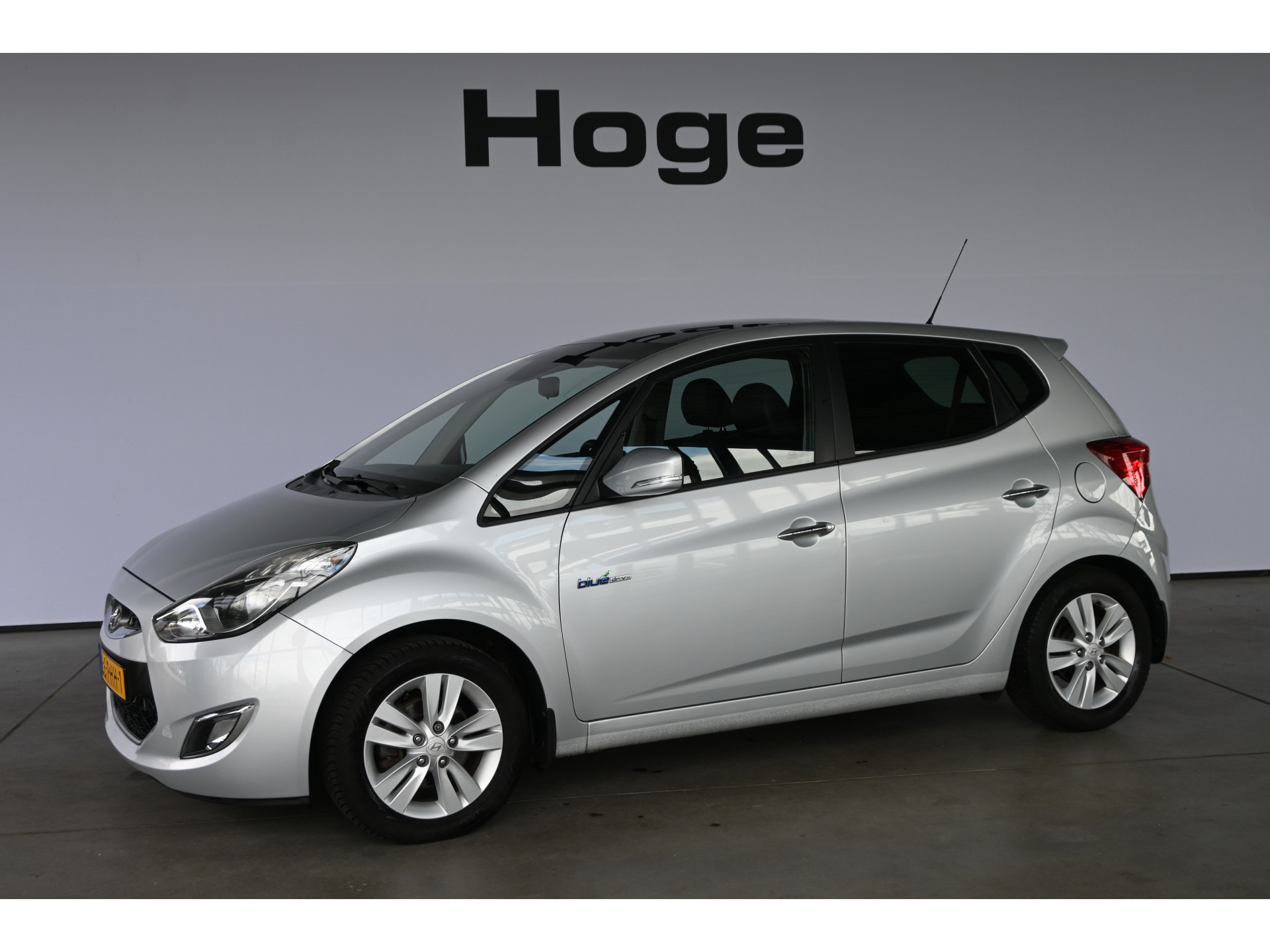 Hyundai ix20 1.4i i-Catcher Clima Navigatie Schuifdak Trekhaak Goed Onderhouden! Inruil Mogelijk!