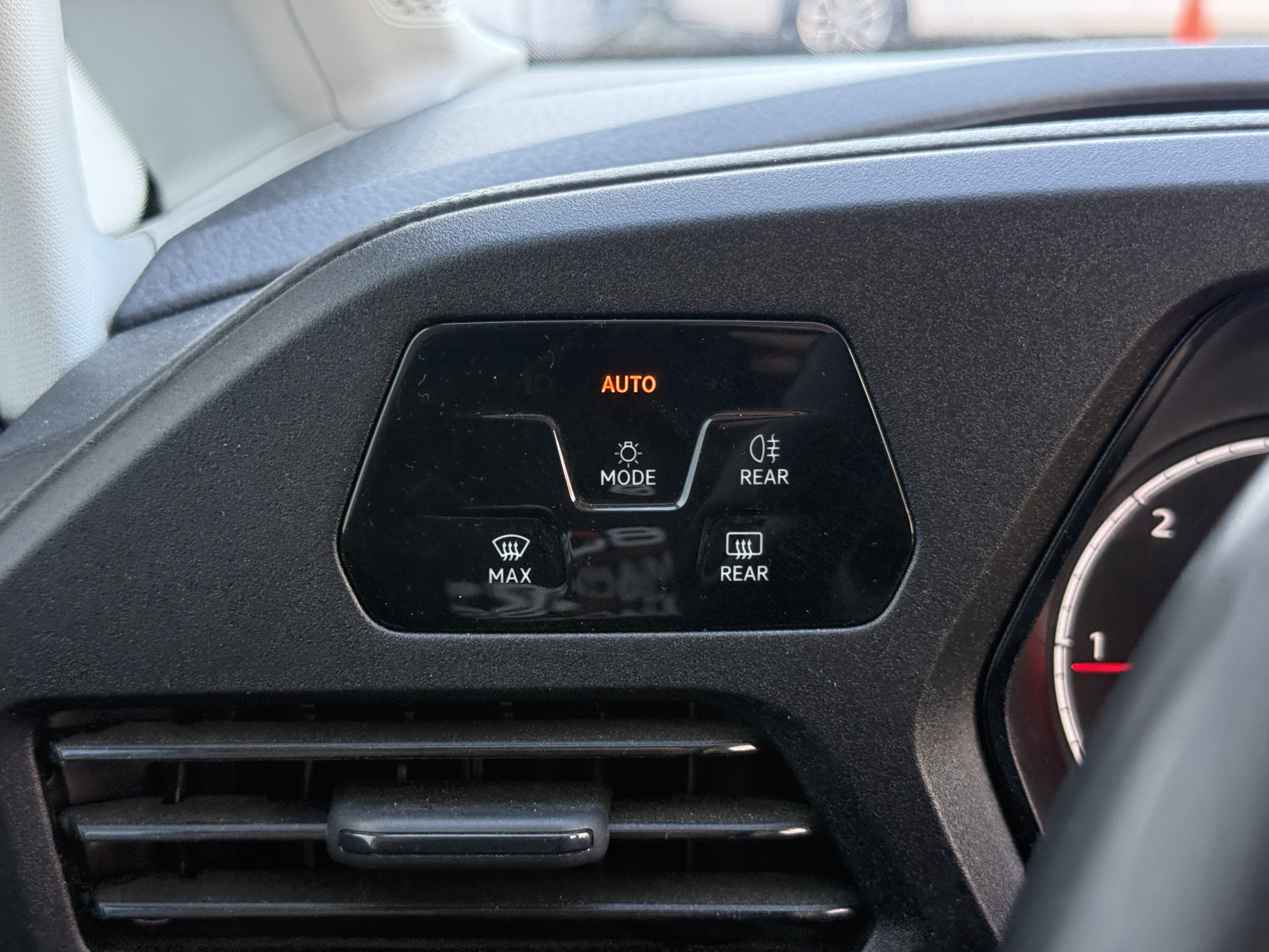 Volkswagen Caddy Cargo 2.0 TDI 122PK Automaat L1 Cruise Control Climate Control Carplay Parkeersensoren
