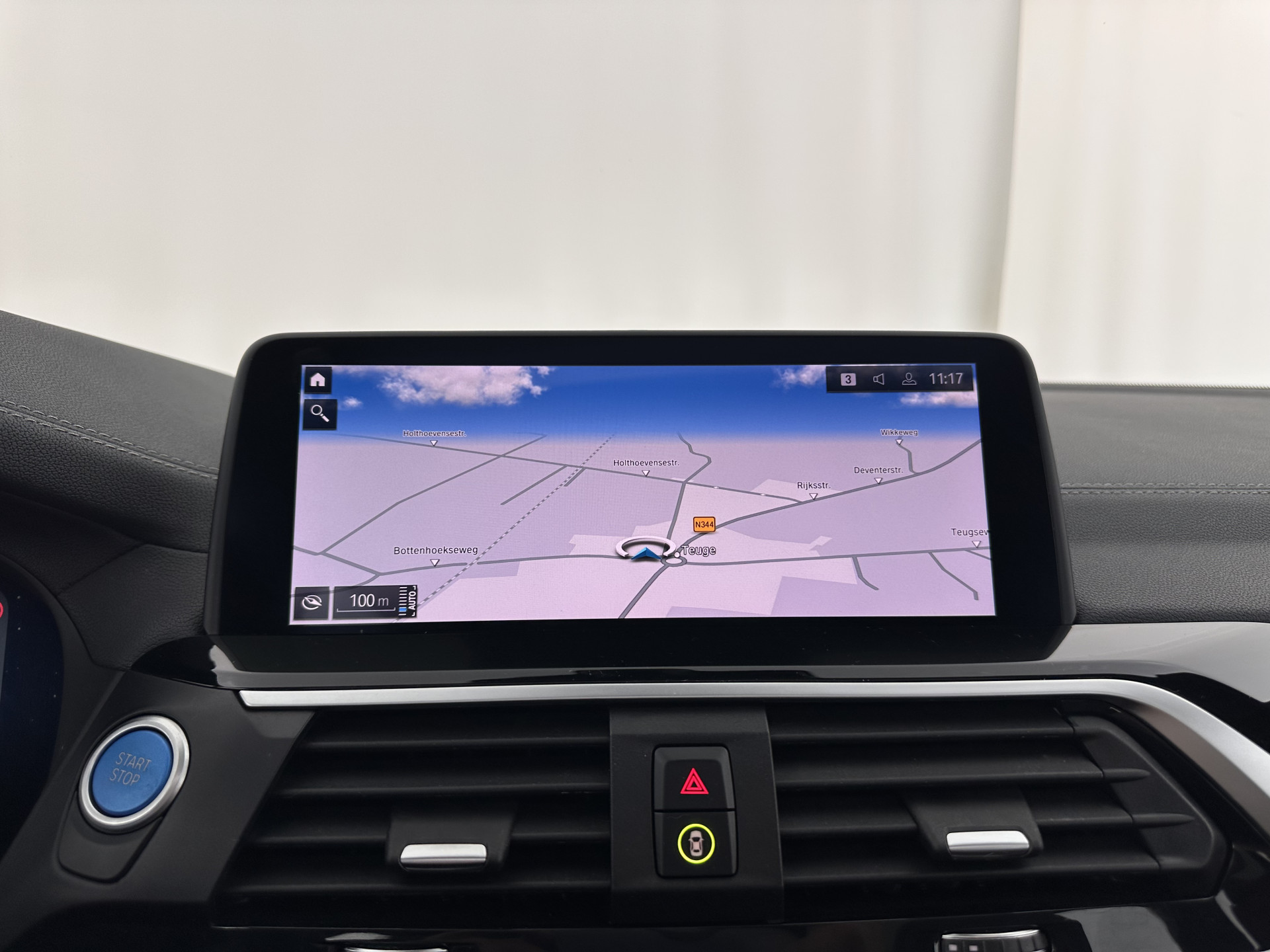 BMW iX3 High Executive 80 kWh [ 3-Fase-11kW ] {SOH-99%} (INCL-BTW) Aut. *HEATPUMP | PANO | LEATHER | HARMAN/KARDON | FULL-LED | BLINDSPOT | MEMORY-PACK | DIGI-COCKPIT | HEATED-SPORTSEATS | KEYLESS | TOPVIEW | DAB+ | NAVI-FULLMAP | HEAD-UP | ...