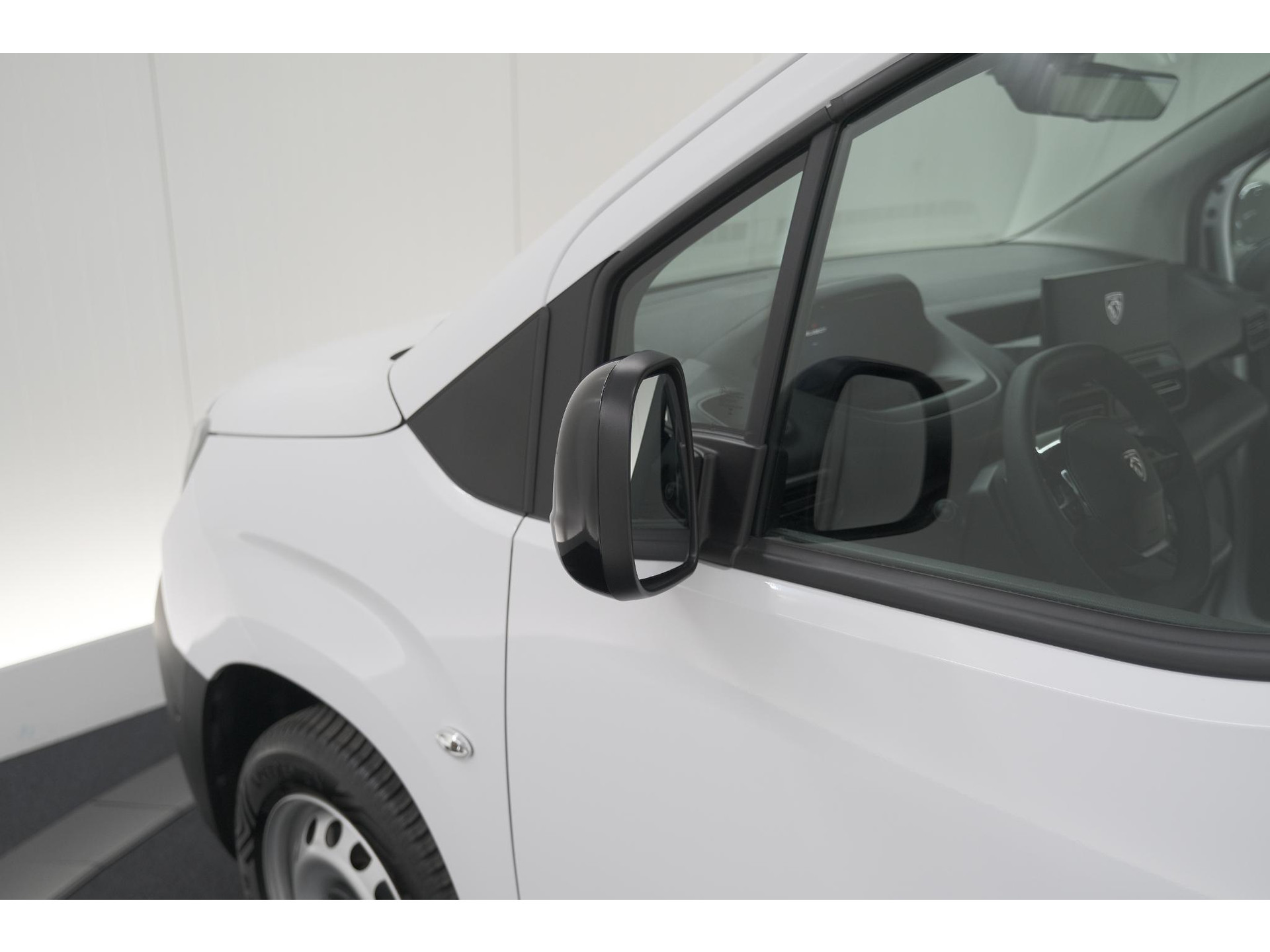 Peugeot Partner 1.5 BlueHDi 130 EAT8 S&S L2 | Trekhaak | Camera | Betimmering Laadruimte