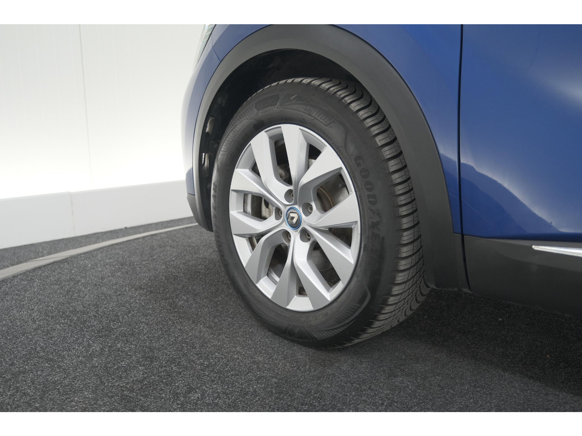 Renault Captur 1.6 E-Tech Plug-in Hybrid 160 Intens | Allseason Banden | Camera | 9.3 Inch Grootscherm | Apple Carplay