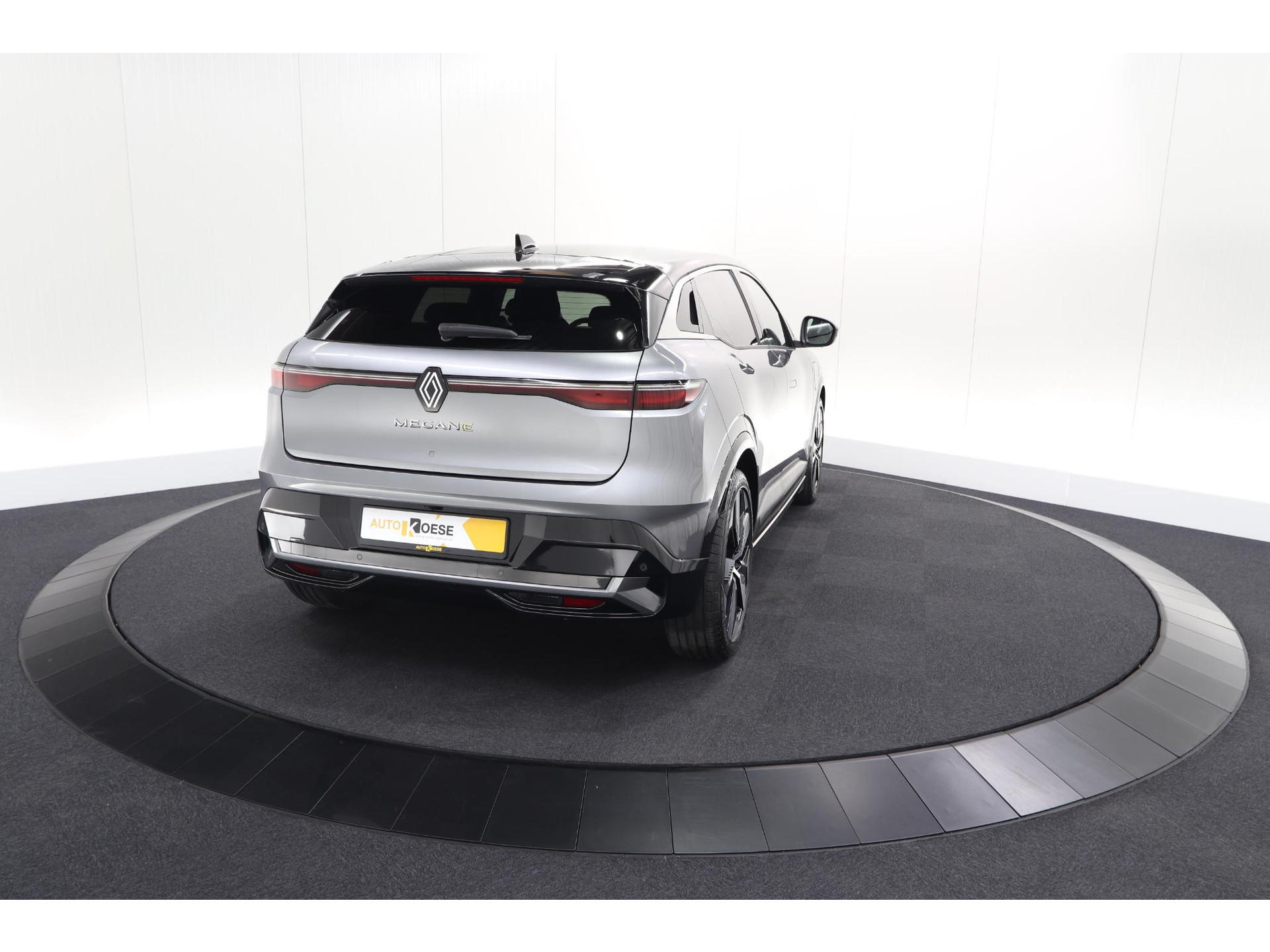 Renault Megane E-Tech EV40 Boost Charge Techno | SOH 95,5% | Camera | Apple Carplay | Parkeersensoren