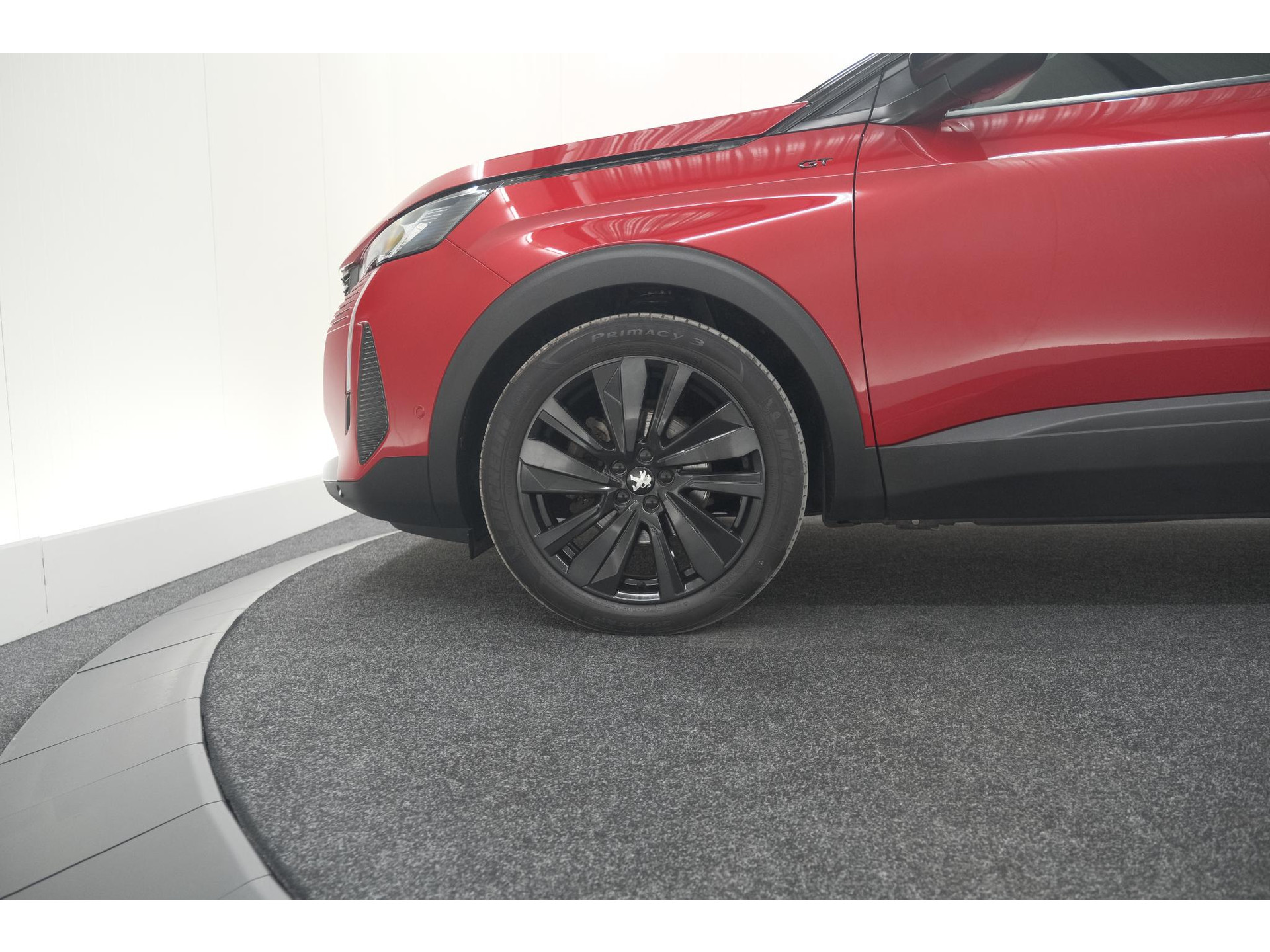Peugeot 5008 PureTech 130 EAT8 GT Black Pack | Elektrische Kofferklep | Camera | Adaptieve Cruise Control | Dodehoekdetectie