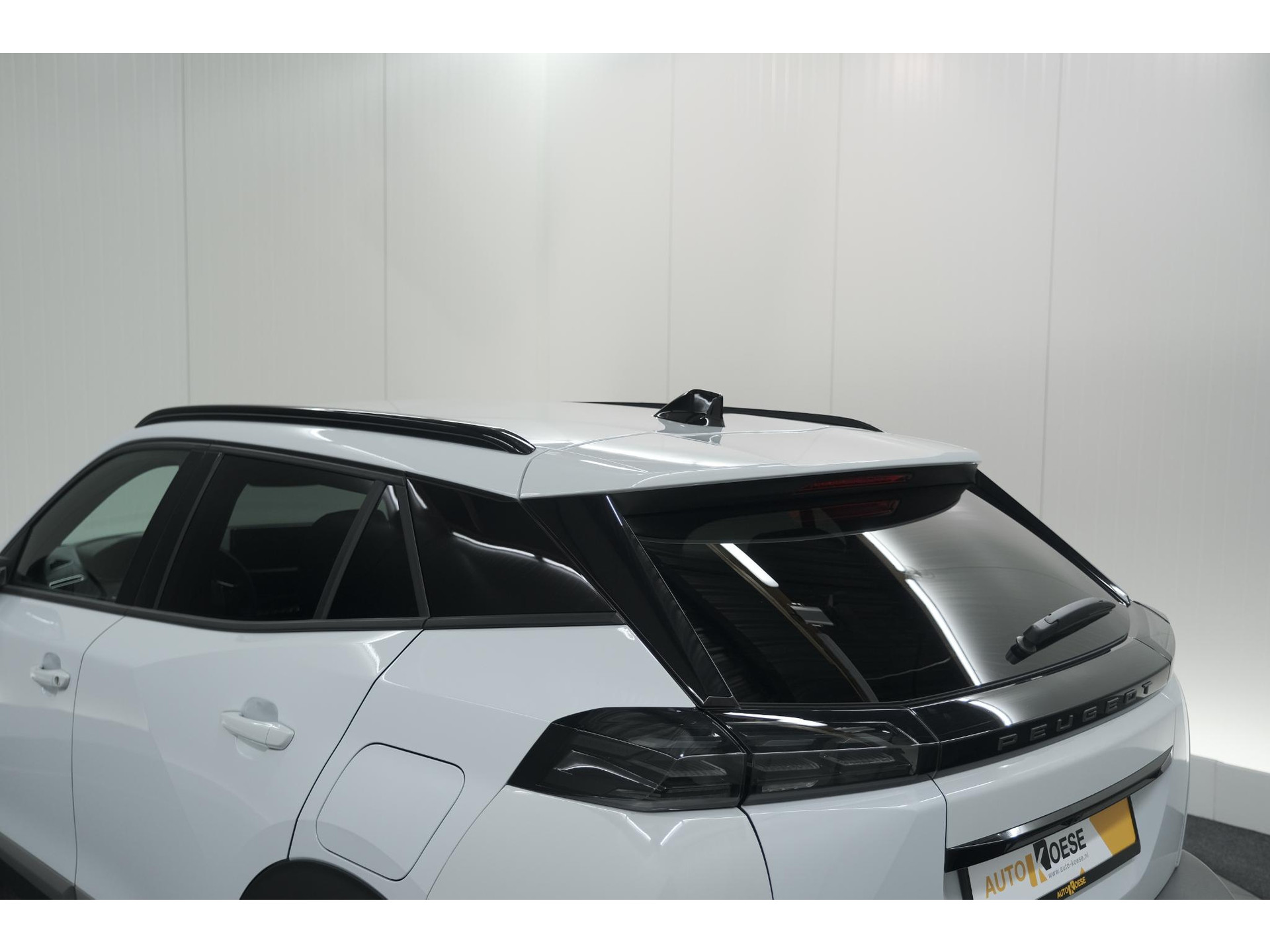 Peugeot 2008 PureTech 100 Allure | 360 Camera | Dodehoekdetectie | Navigatie | Apple Carplay