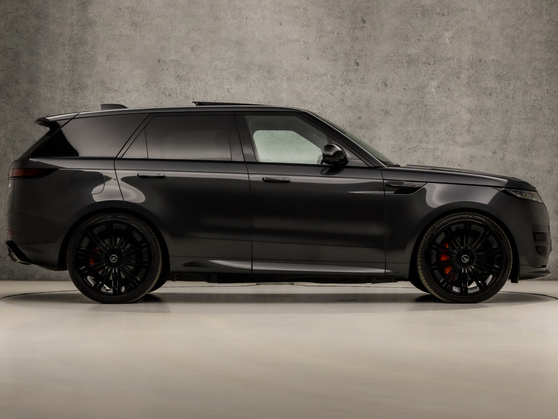 Land Rover Range Rover Sport 3.0 P460e Dynamic PHEV 441Pk Automaat (PANORAMADAK, LUCHTVERING, MERIDIAN AUDIO, STOELVERWARMING EN KOELING, 360 CAMERA, MEMORY SEATS, ADAPTIVE CRUISE, KEYLESS, NIEUWSTAAT)