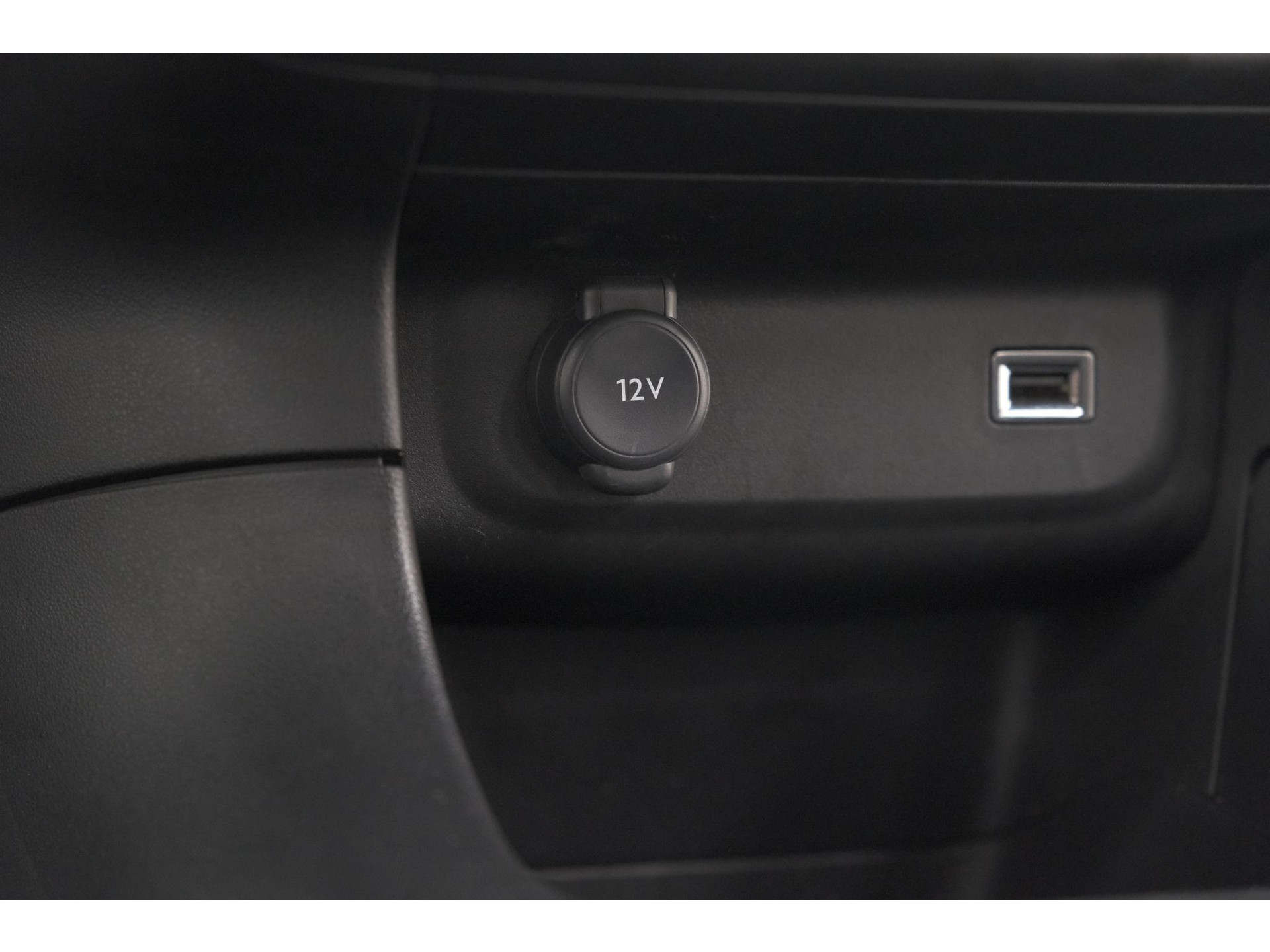 Citroen C3 PureTech 110 Max | Keyless entry/start | Camera | Navigatie | Parkeersensoren | Apple Carplay