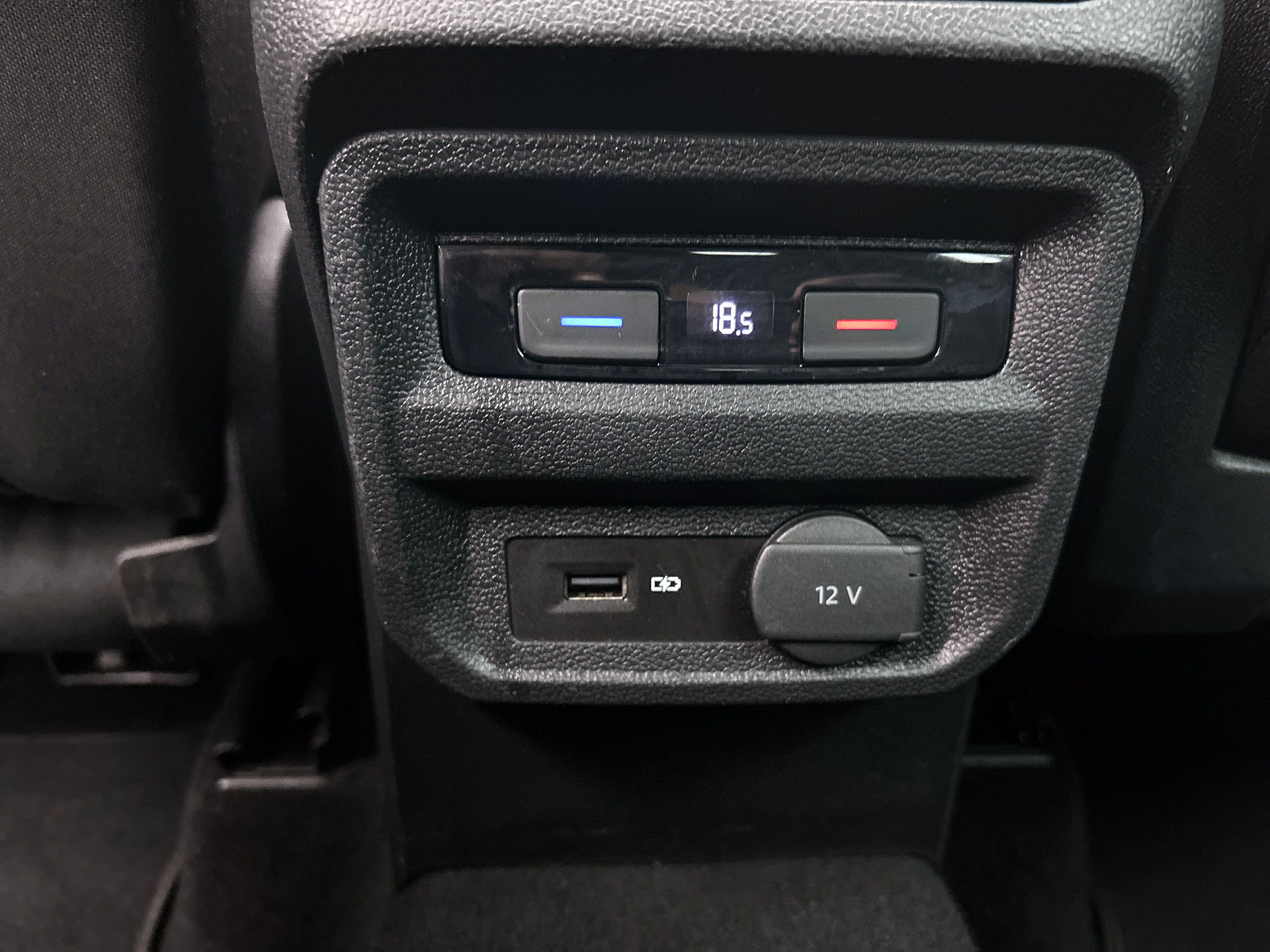 Volkswagen Tiguan 2.0 TSI 4Motion Highline Business R | PANORAMA | HEAD UP | ADAPTIVE | ELEKTR. A-KLEP | STOELVERW. | NAVI |