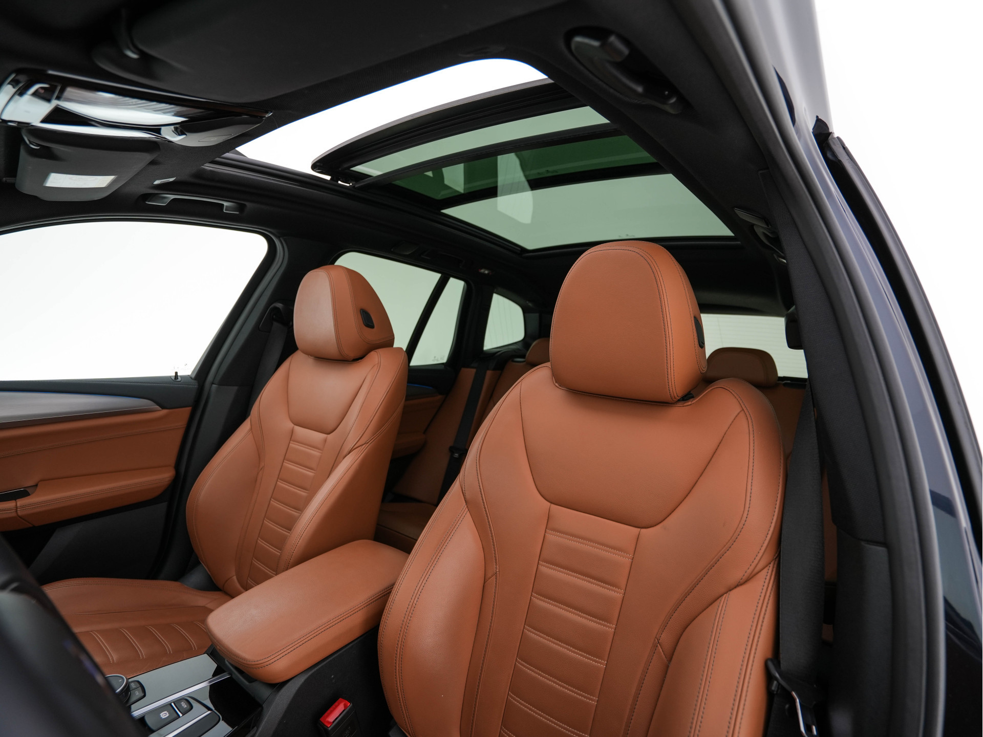 BMW iX3 High Executive 80 kWh [ 3-Fase ] {SOH-98%} (INCL-BTW) Aut. *PANO | LEATHER | HARMAN/KARDON | FULL-LED | BLINDSPOT | MEMORY-PACK | DIGI-COCKPIT | HEATED-SPORTSEATS | KEYLESS | TOPVIEW | DAB+ | NAVI-FULLMAP | HEAD-UP | ...